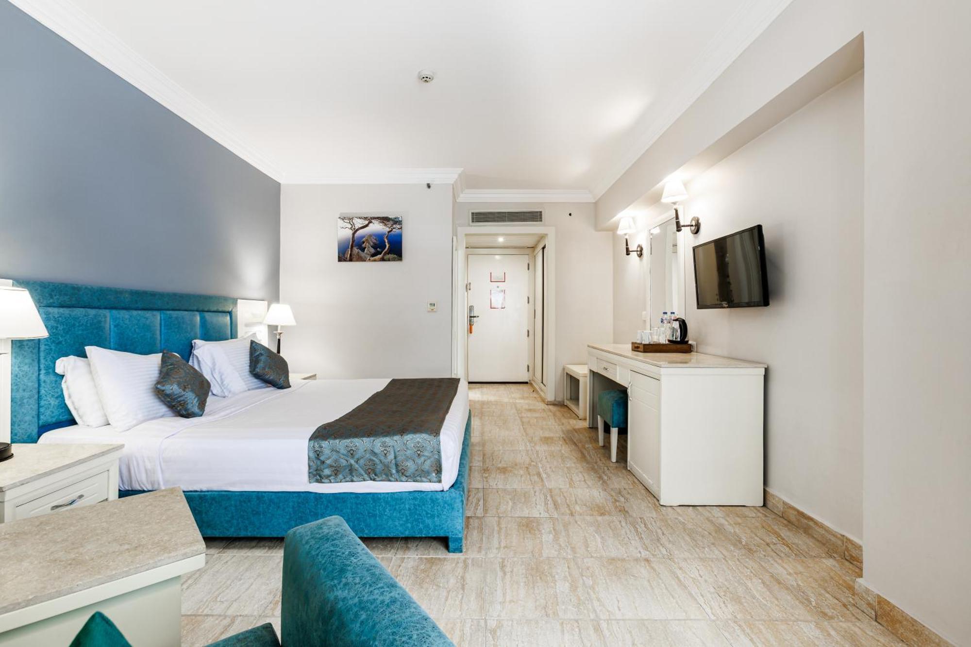 Resort Sunrise Alora Aqua Park 4*