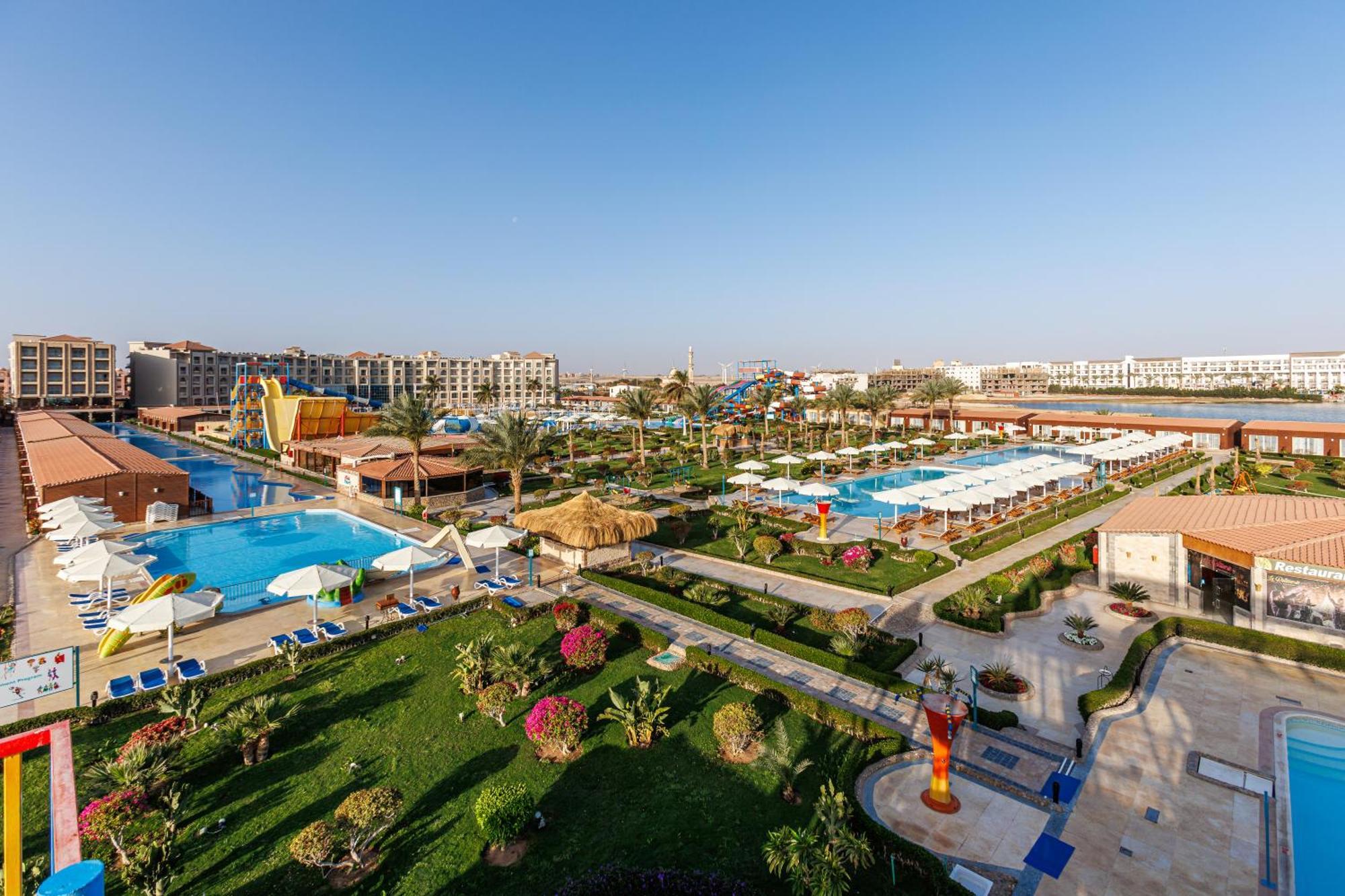 Sunrise Solara Aqua Park Resort *