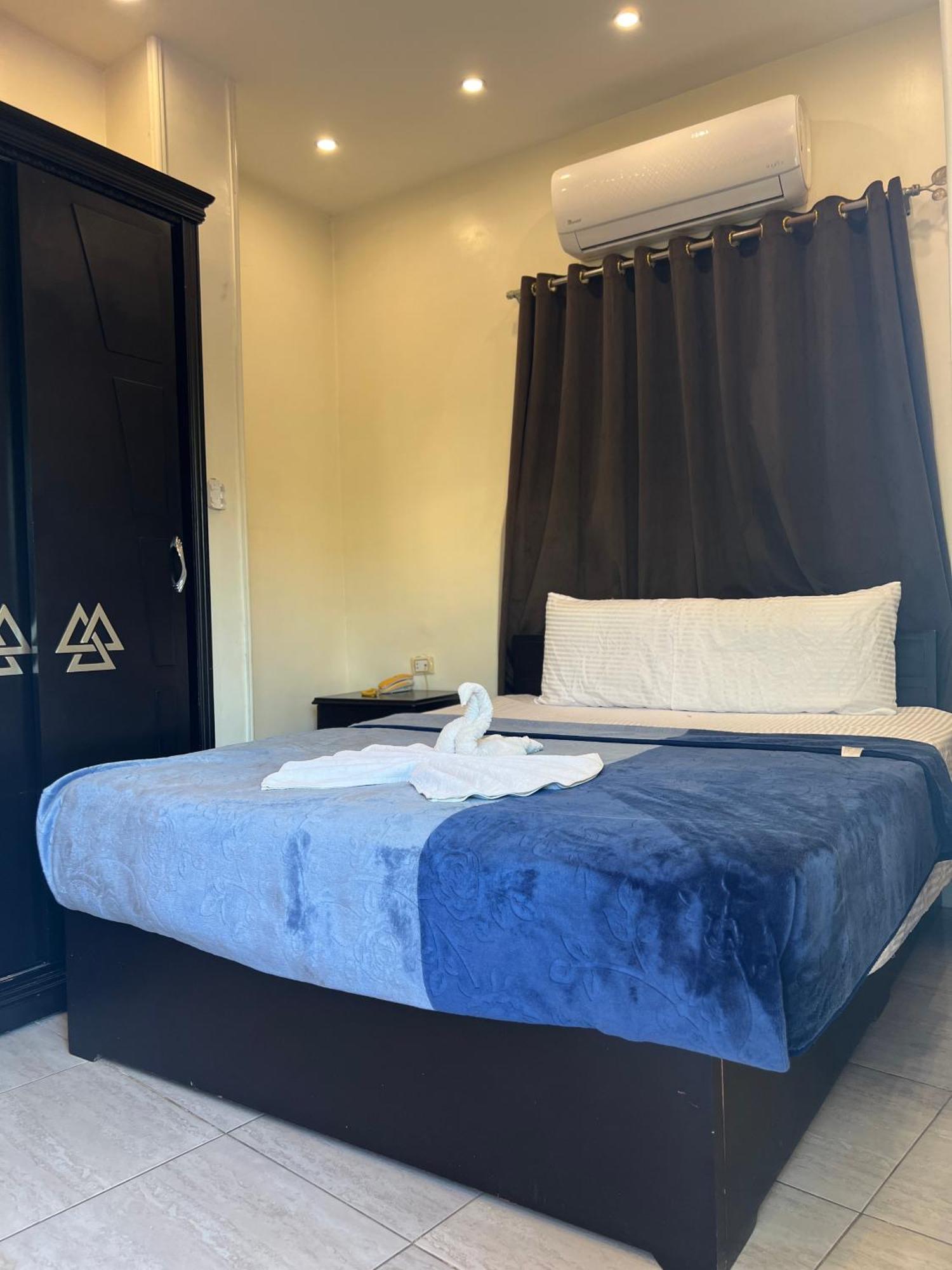 Majestic Pyramids 4*