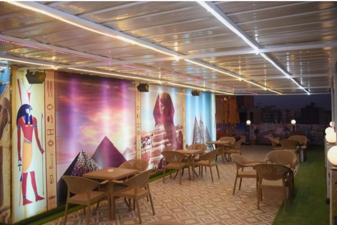 Adam Pyramid View Otel Kafret el-Gabal