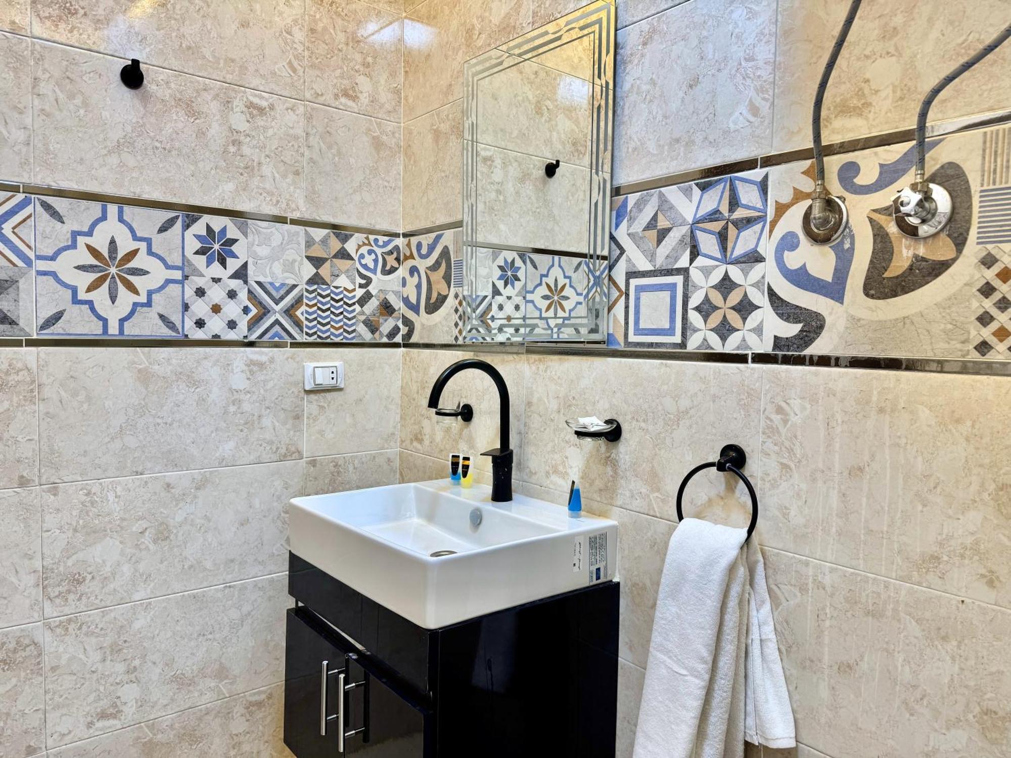 Hotel Night Pyramids Kafrat al Jabal