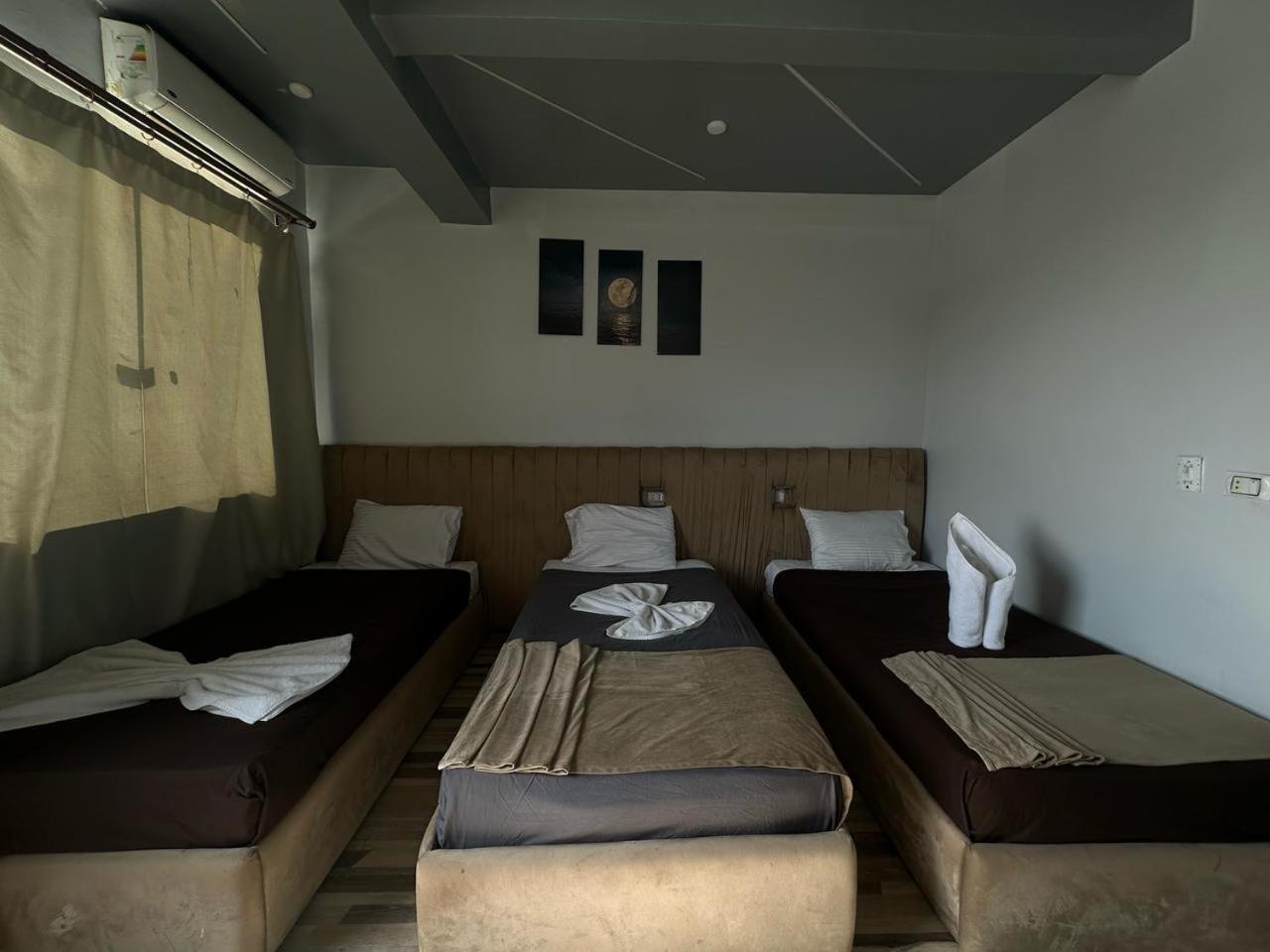 Pyramids Heaven 4* Kafrat al Jabal