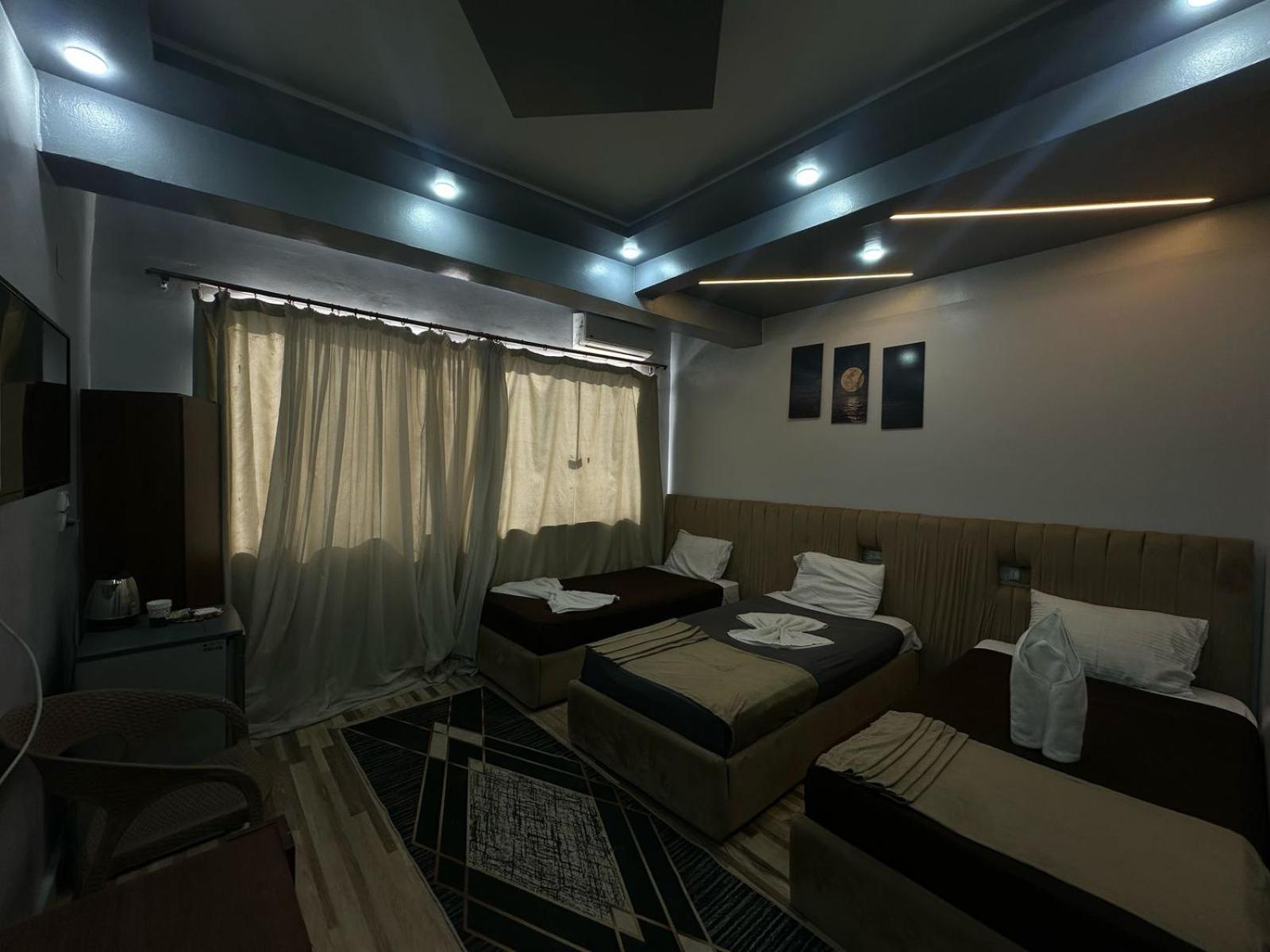 Pyramids Heaven 4* Kafrat al Jabal