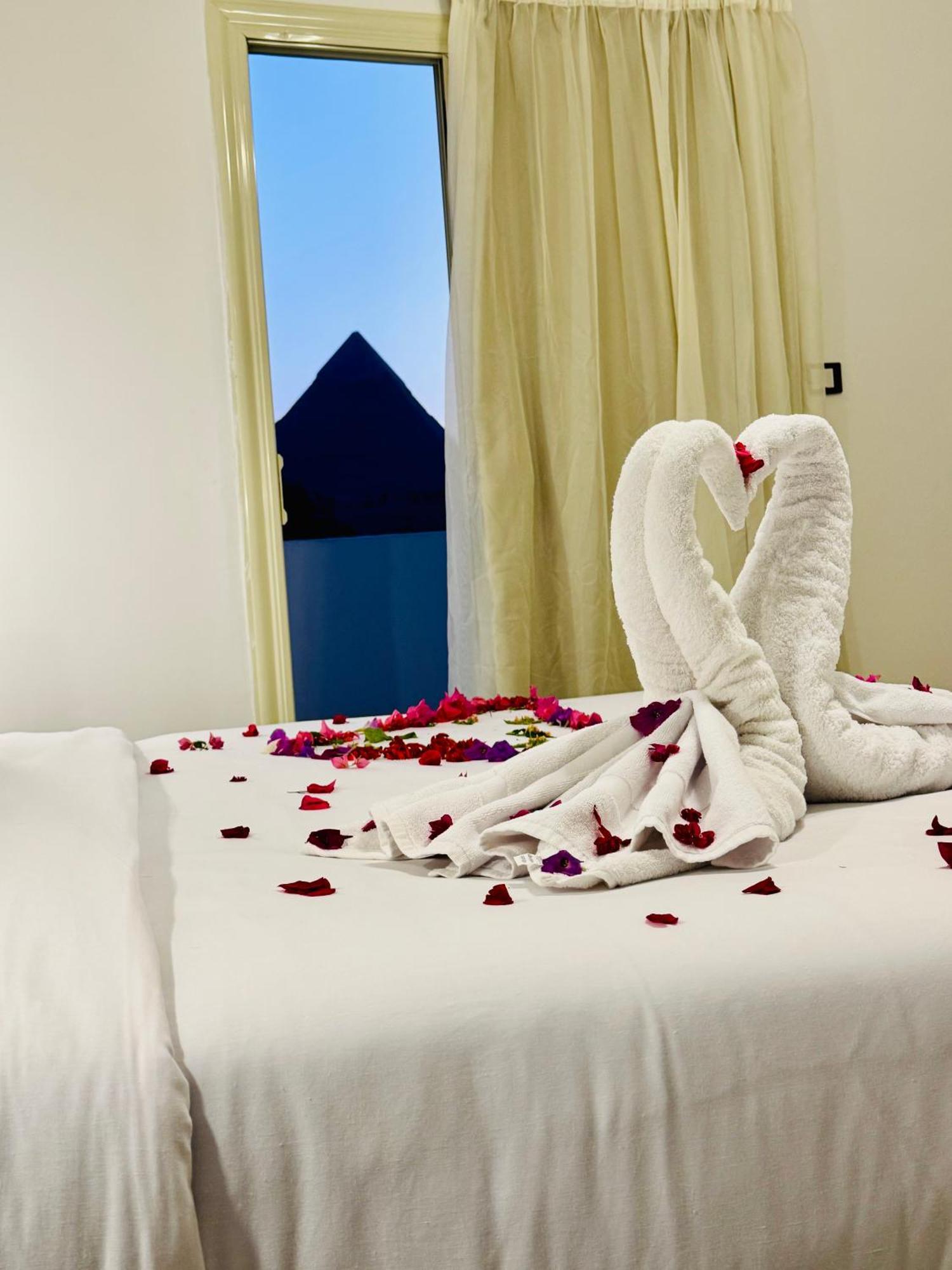 Arena Piramides View Hotel Kafret el-Gabal