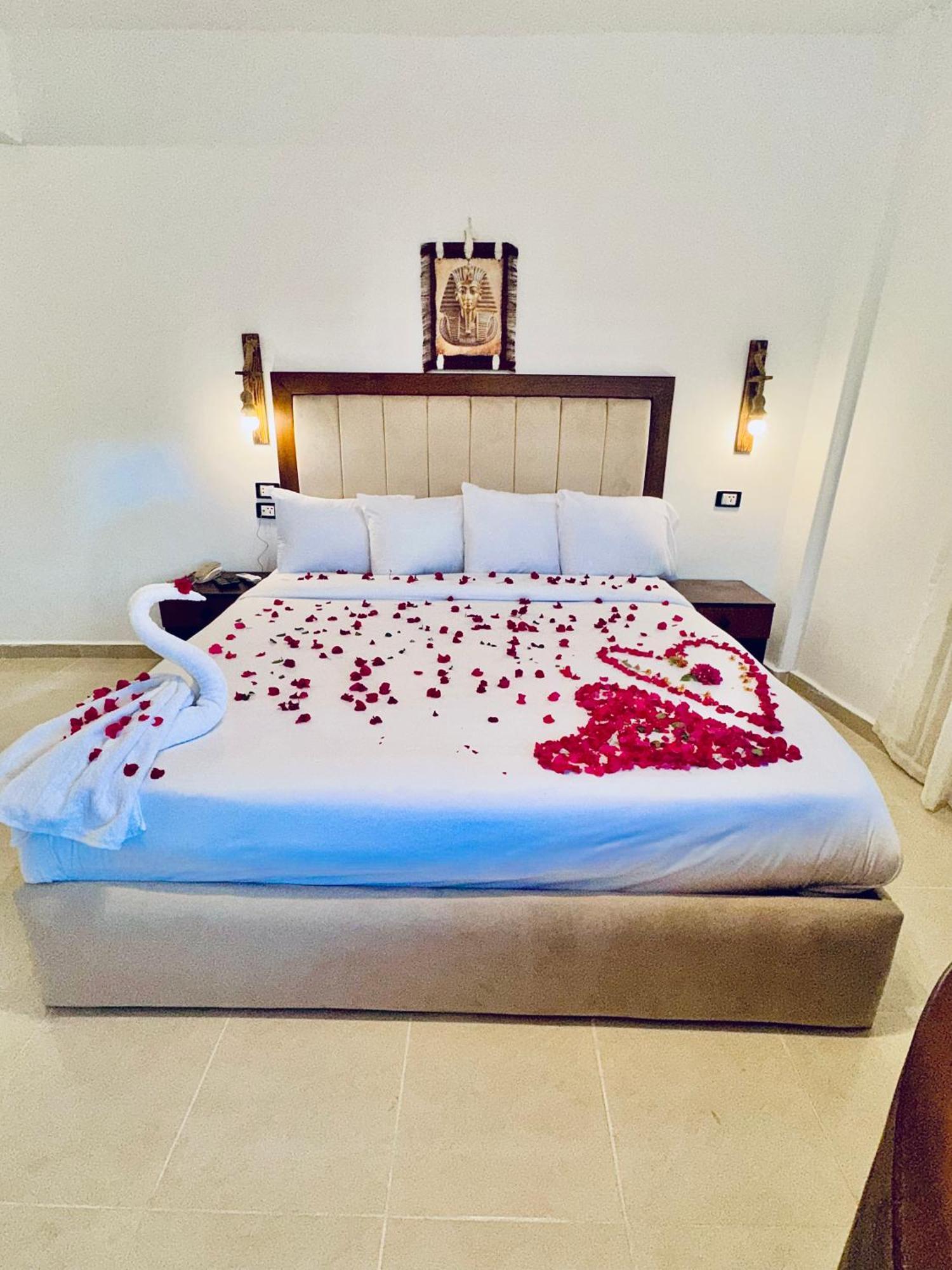 Arena Piramides View Hotel Kafret el-Gabal