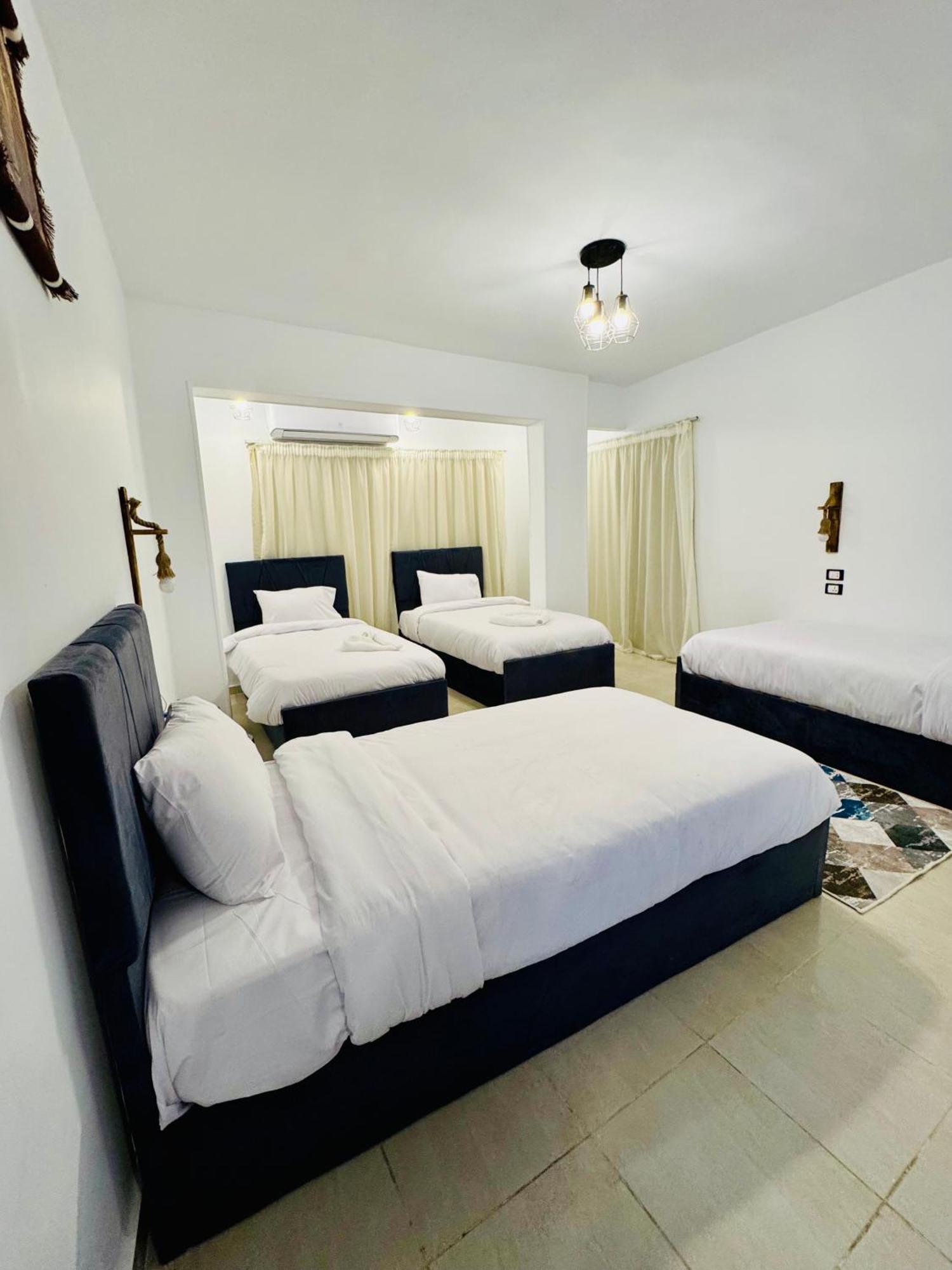 Arena Piramides View Hotel
