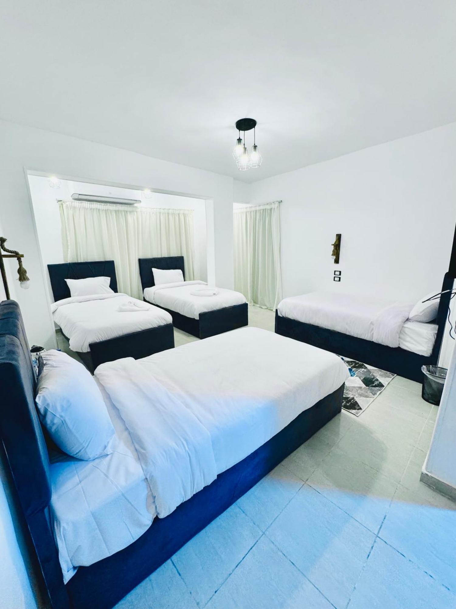 Arena Piramides View Hotel