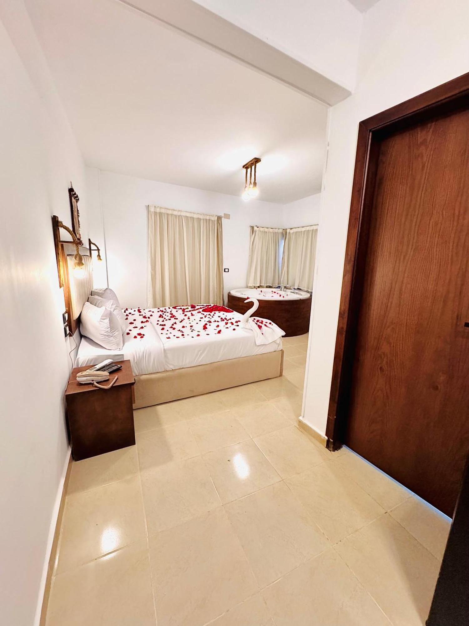 Hotel Arena Piramides View Kafret el-Gabal