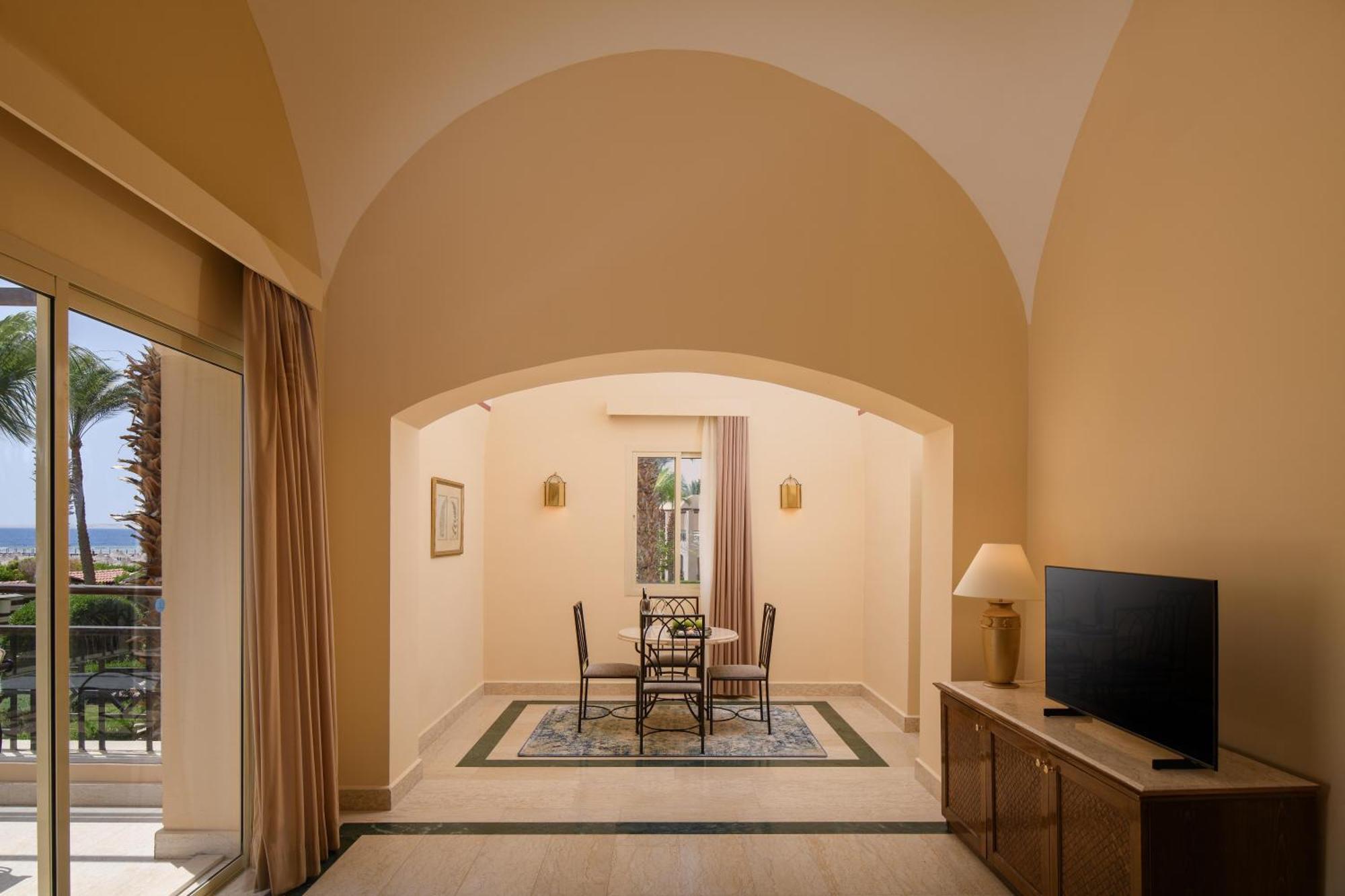 Iberotel Redsina Resort 5*