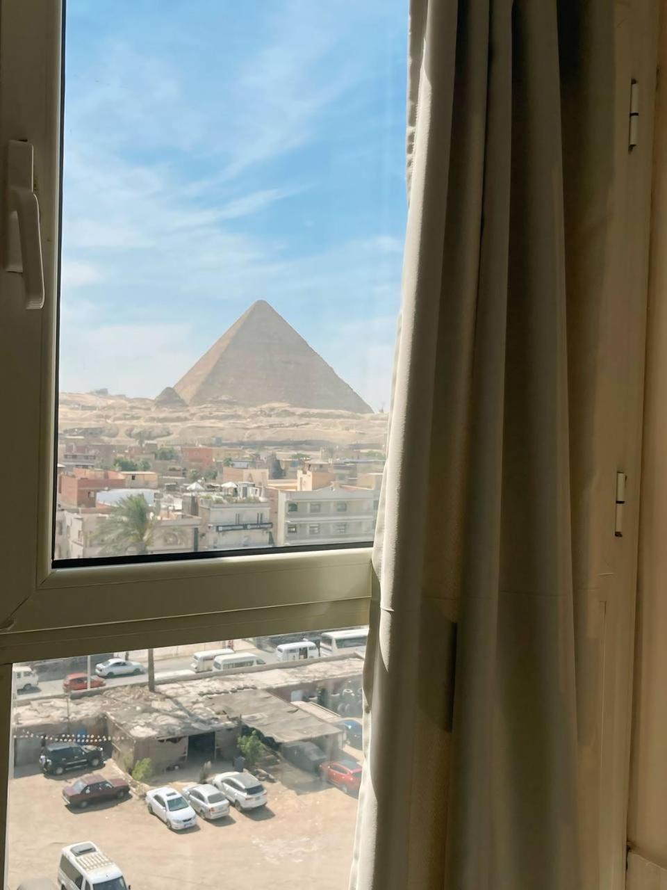 Moonlight Pyramids View 4*