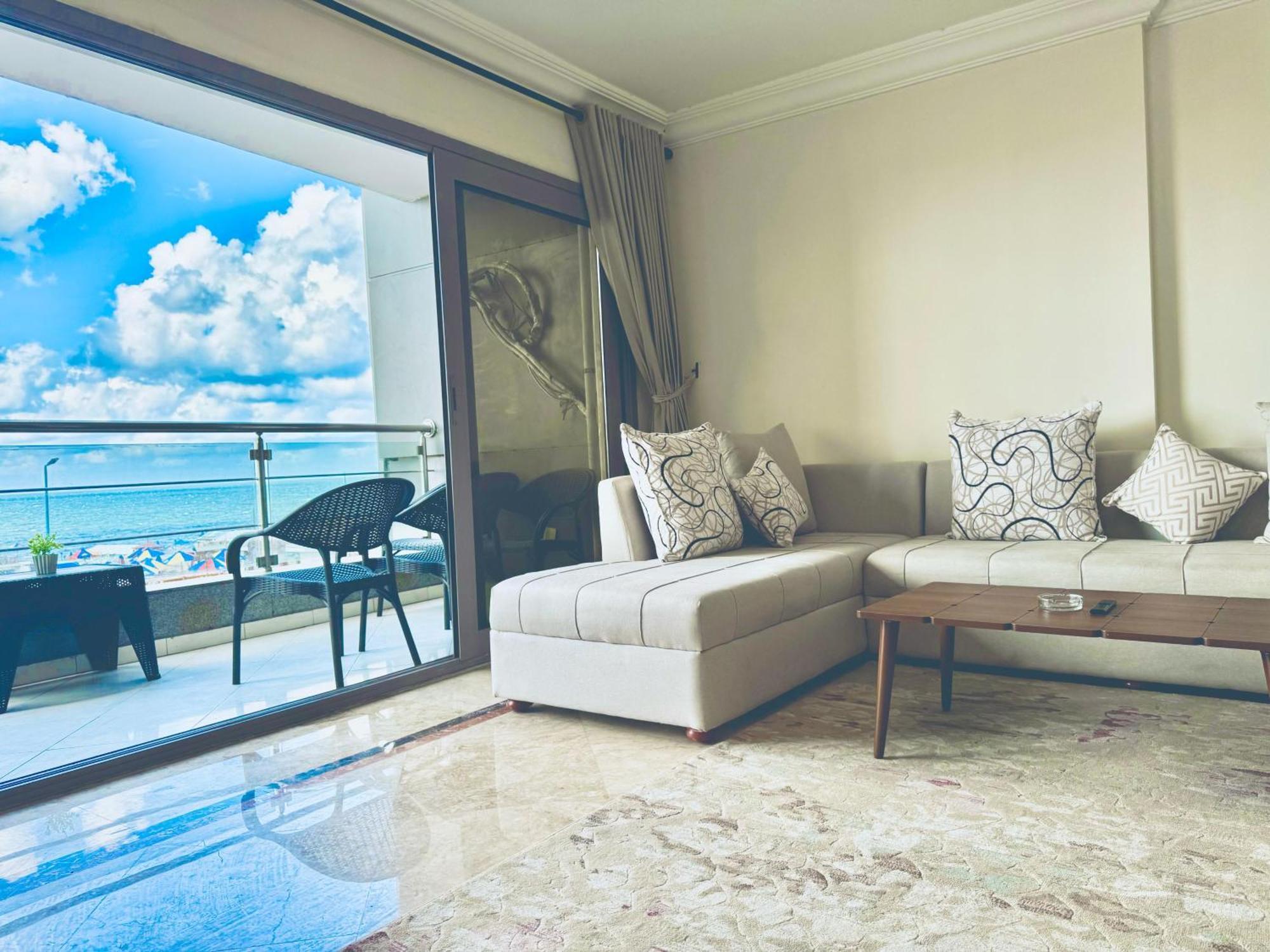 Luxury Gleem 2 Direct Sea View