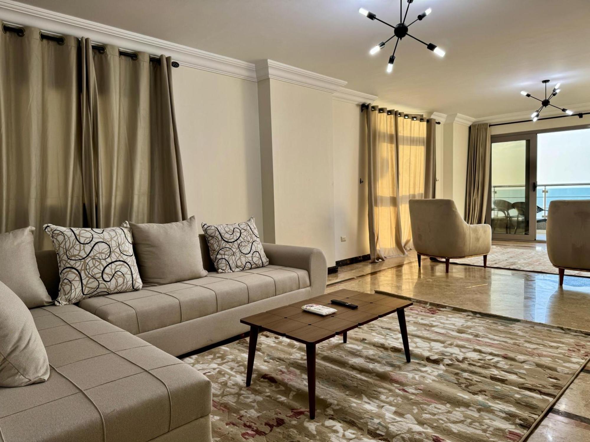 Apartment Luxury Gleem 2 Direct Sea View Alexandria