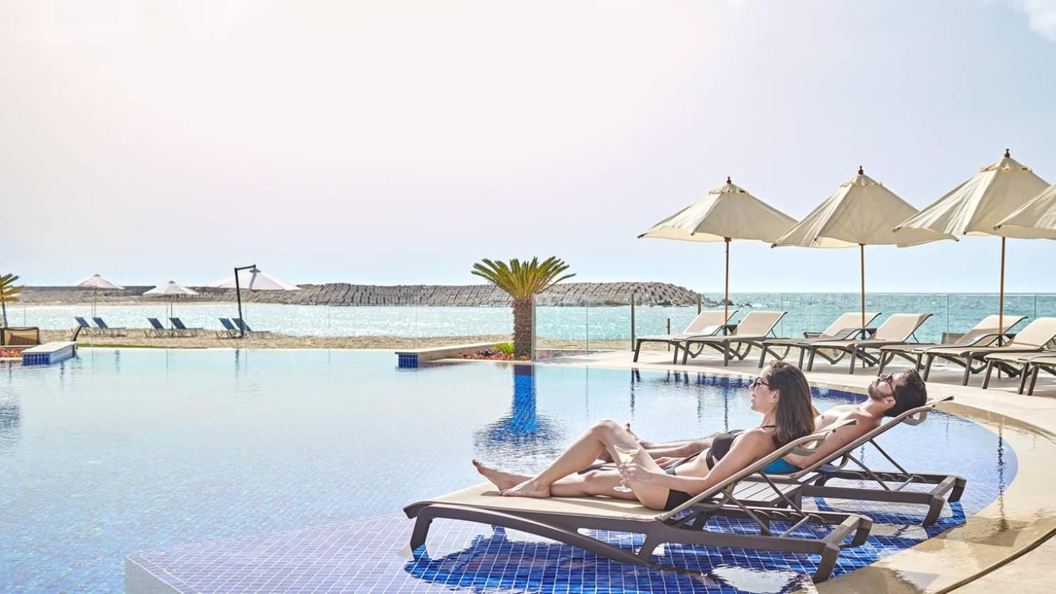 Grand Plaza San Stefano: Luxury With Mall Access *