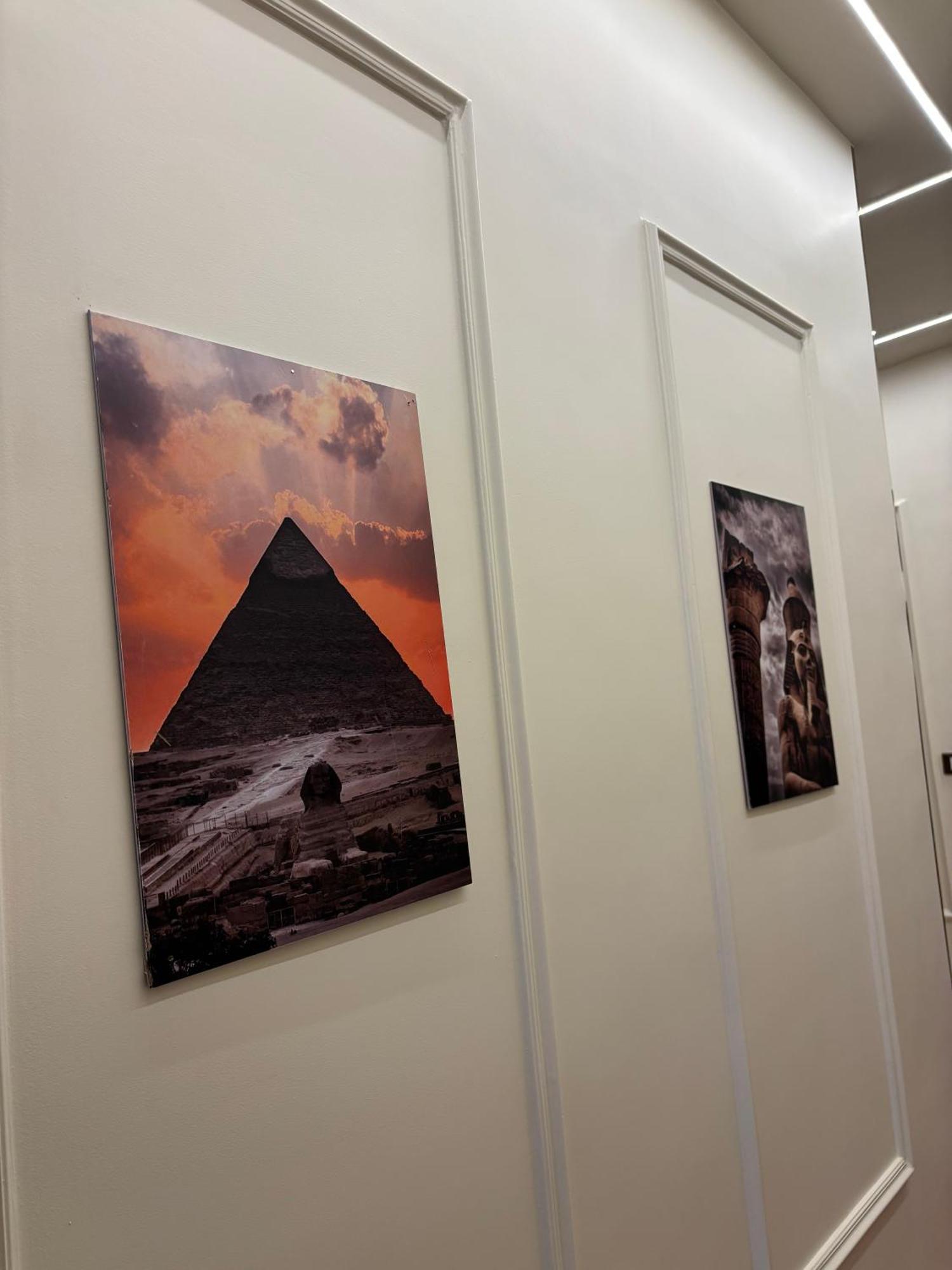 Master Pyramids * Al Kawm al Akhdar