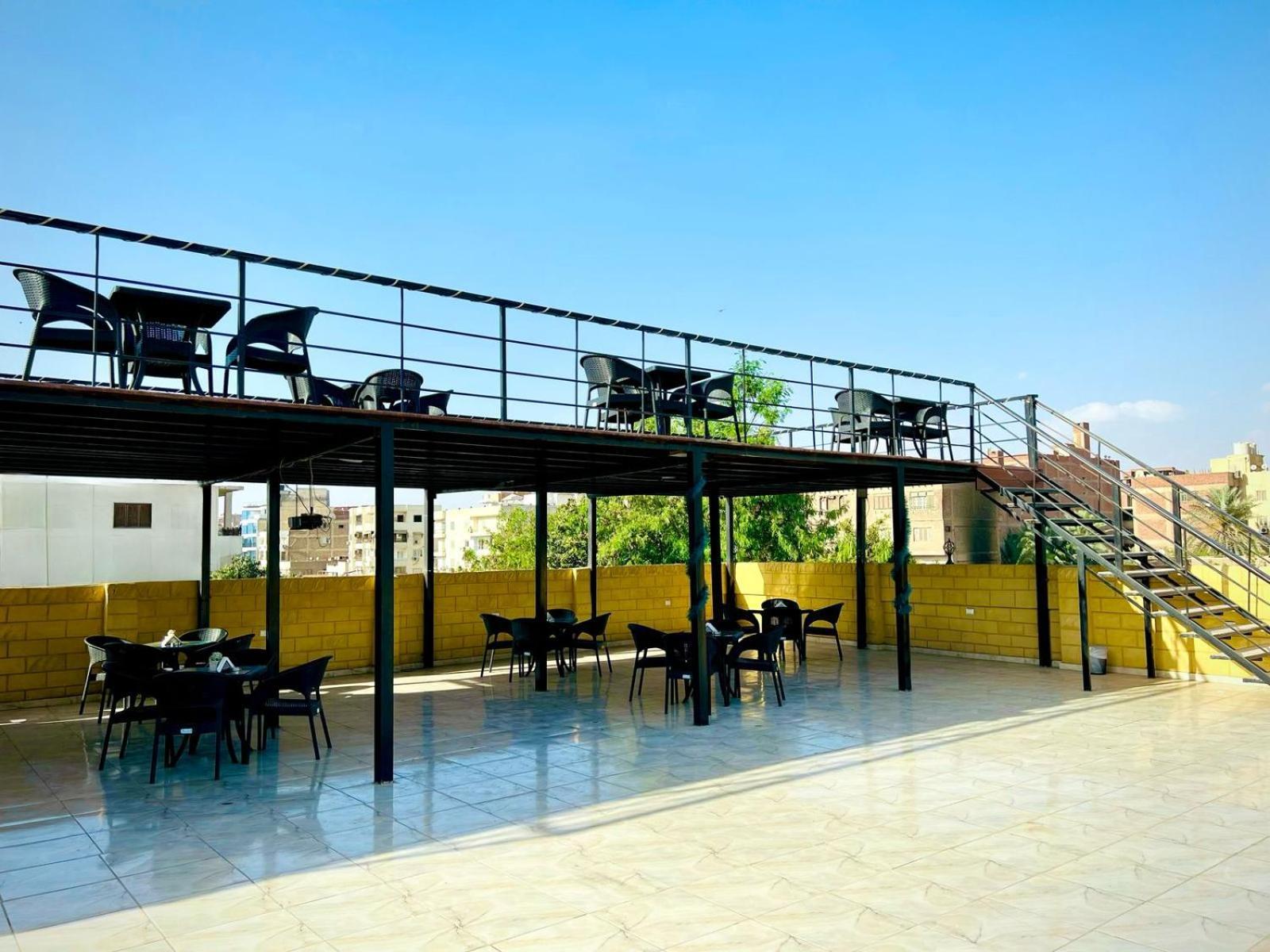 Turquoise Pyramids Gate Centre 3* Kafrat al Jabal