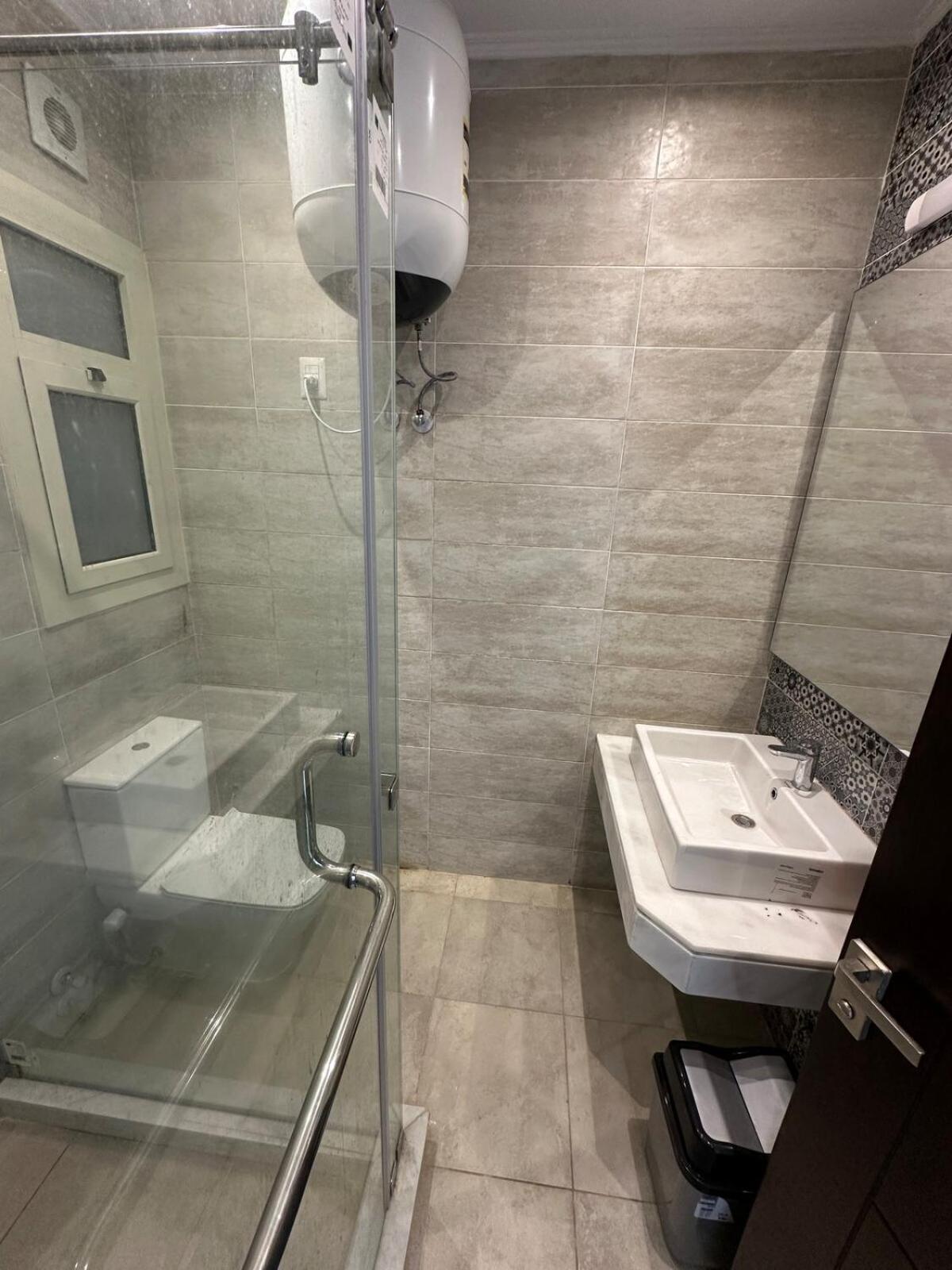 Hacienda Bay Senior El Alamein