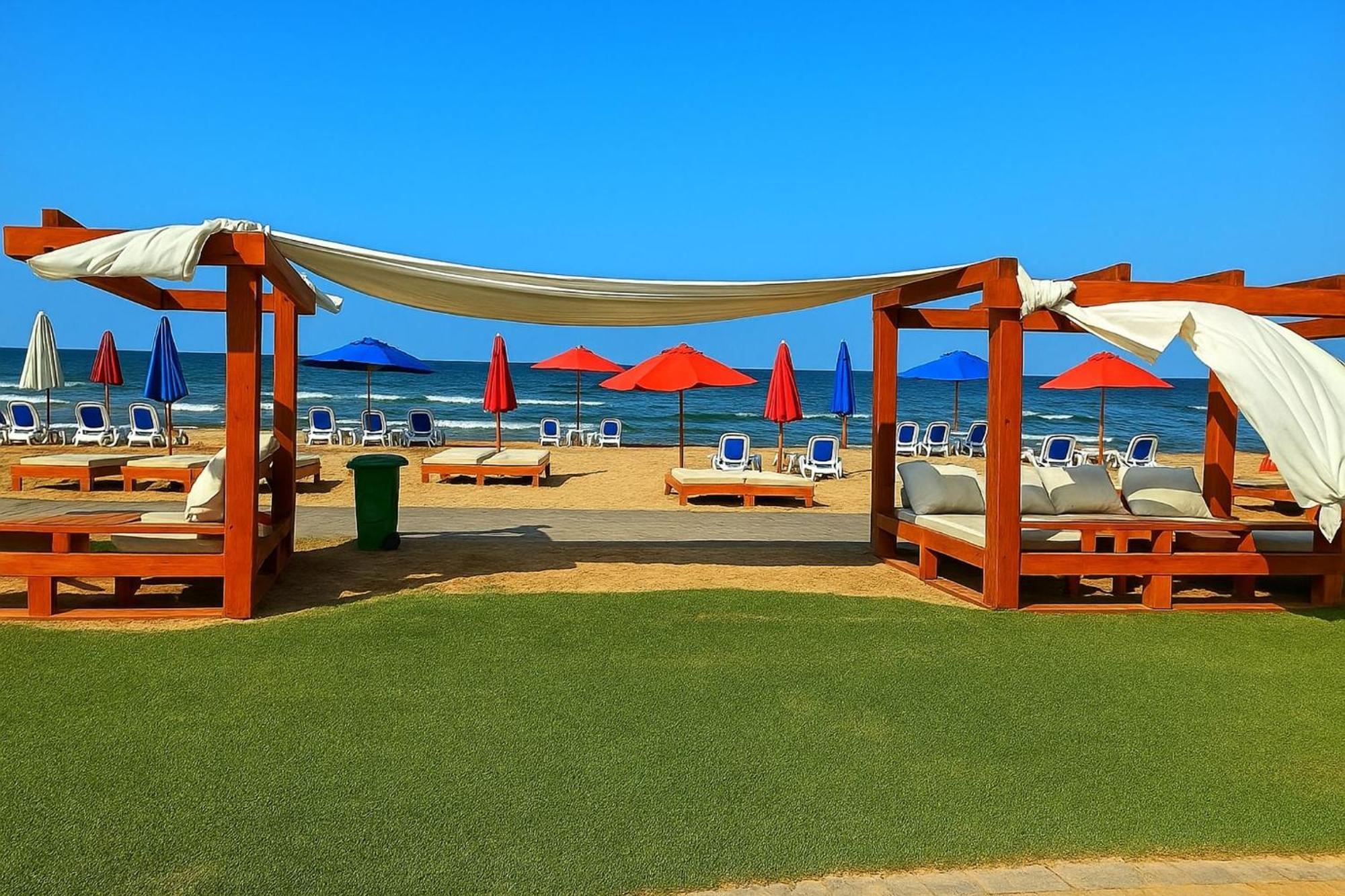 - Tourist Spend Your Holidays In Comfortable Port Said