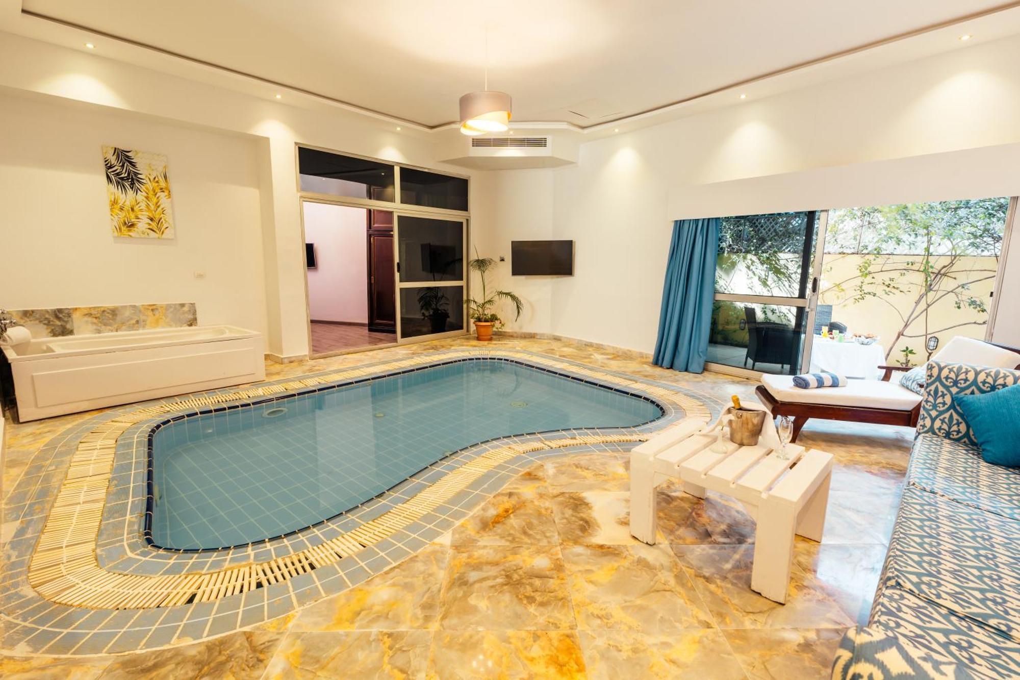 Paradise Resort 4*