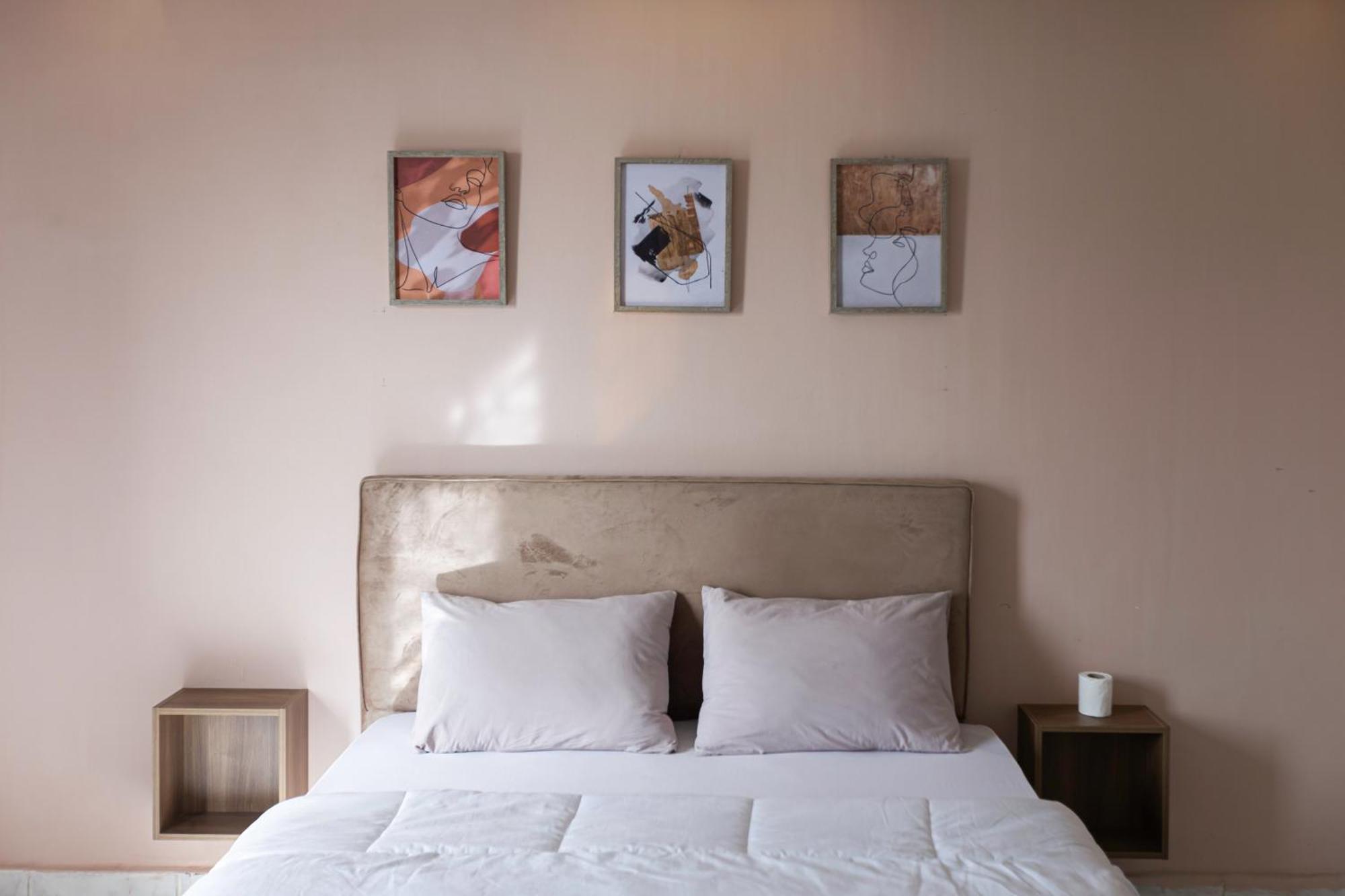 Gazde/Camere de închiriat Alex Alexandria
