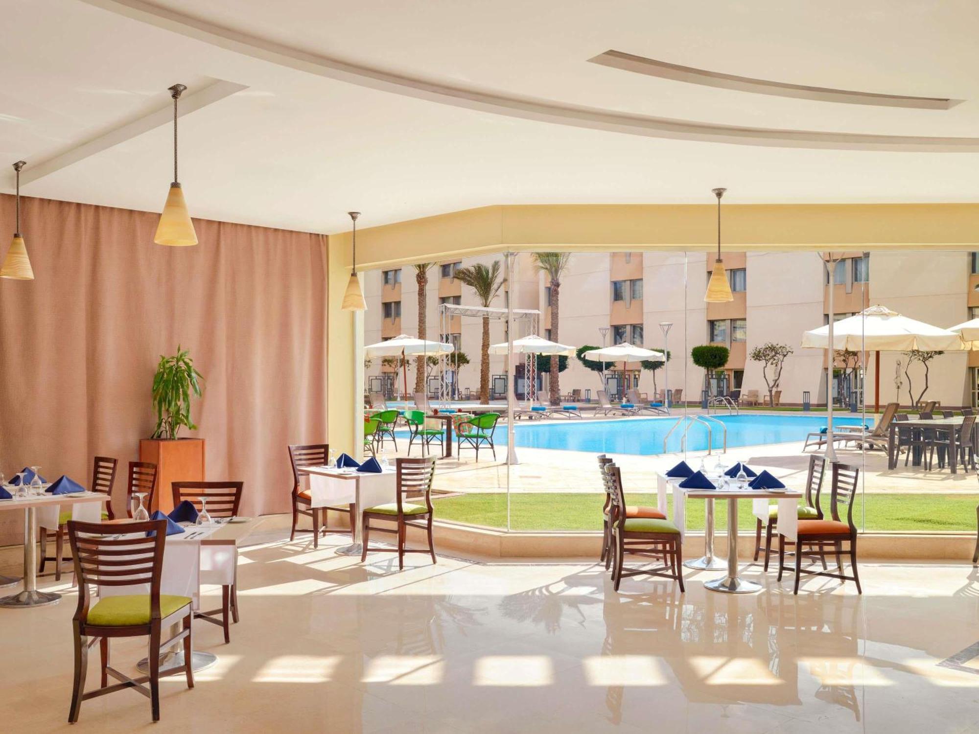 Novotel Airport Hotel 4*
