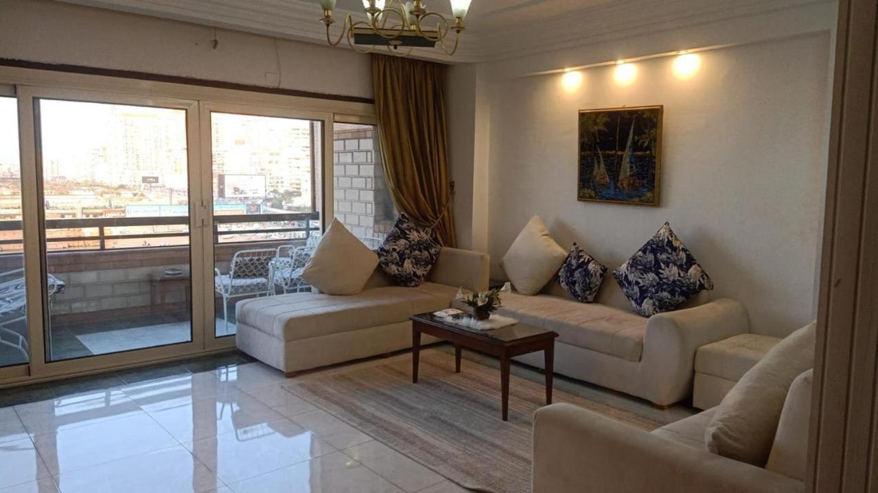 Luxury Gleem 3 Direct Sea View