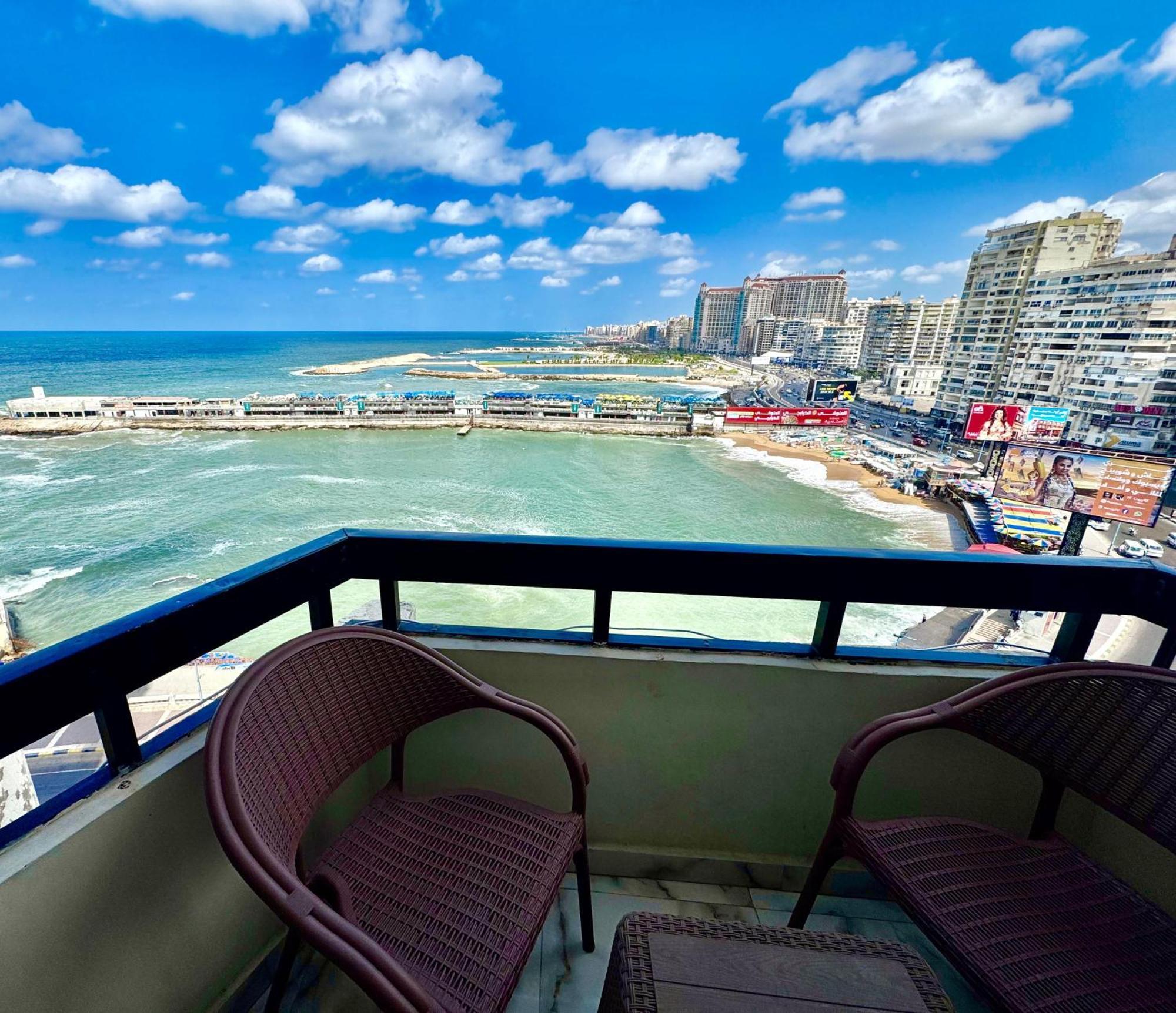 Apartment Luxury Gleem 3 Direct Sea View Alexandria