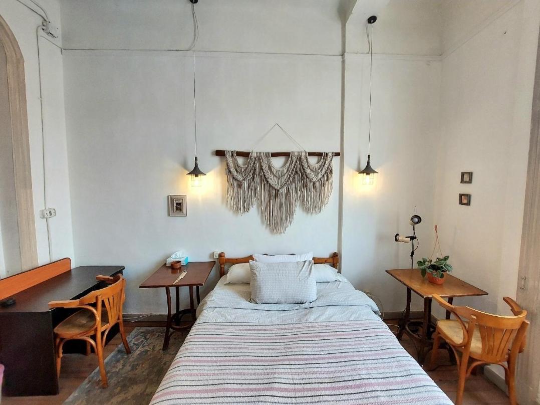 Hostel Men's Exclusive Arab
