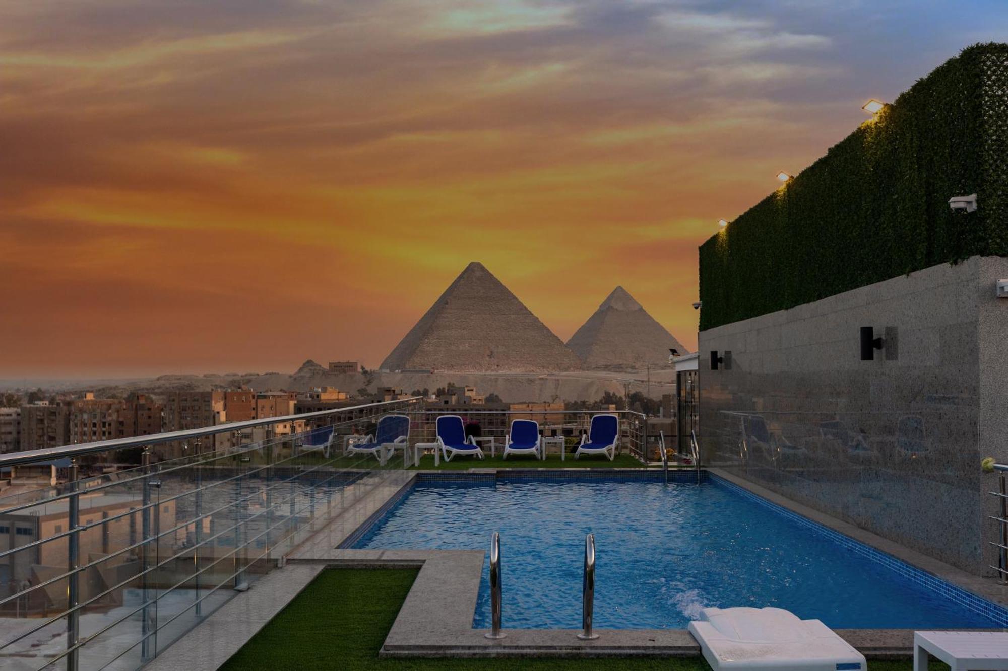 Gold's Pyramids Hotel Al Kawm al Akhdar