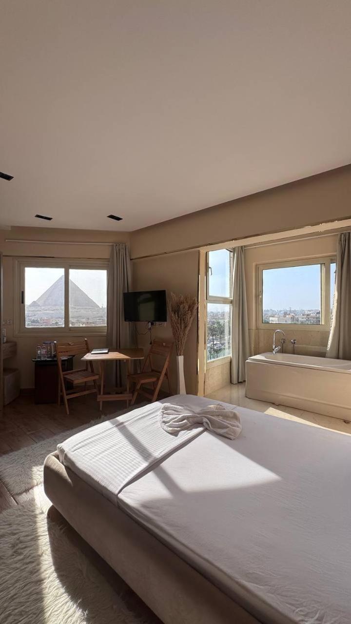 Moonlight Pyramids View 4*
