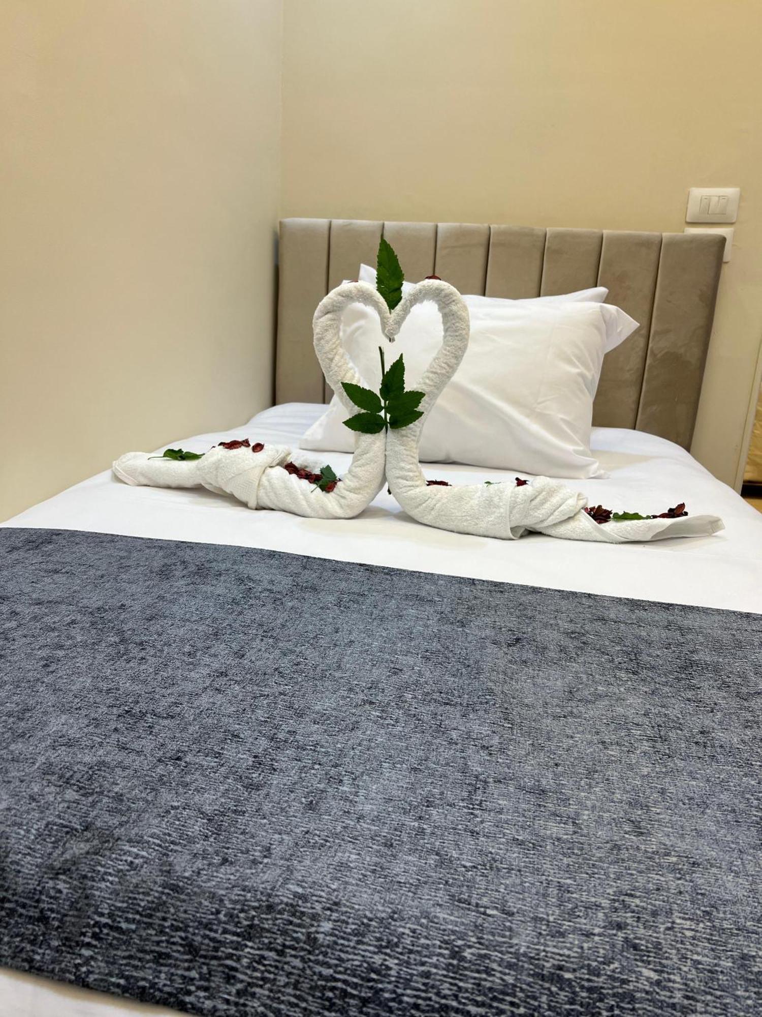 La Scarab Pyramids View Hotel 3*