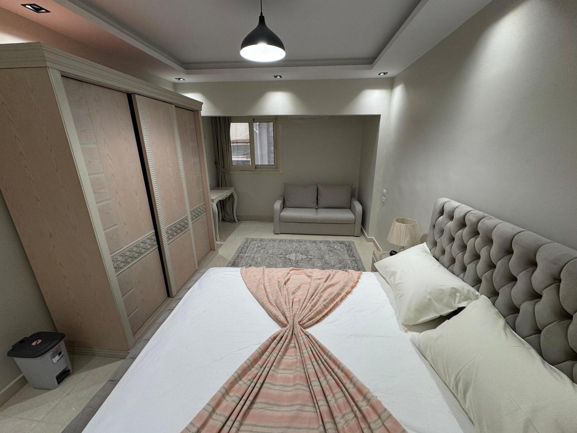 Luxury Gleem 2 Direct Sea View Apartment *