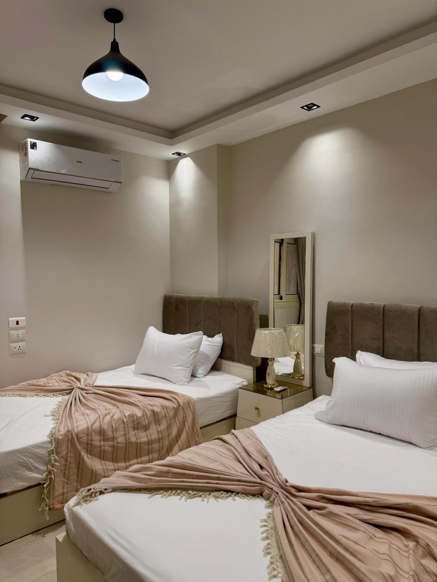 Luxury Gleem 2 Direct Sea View