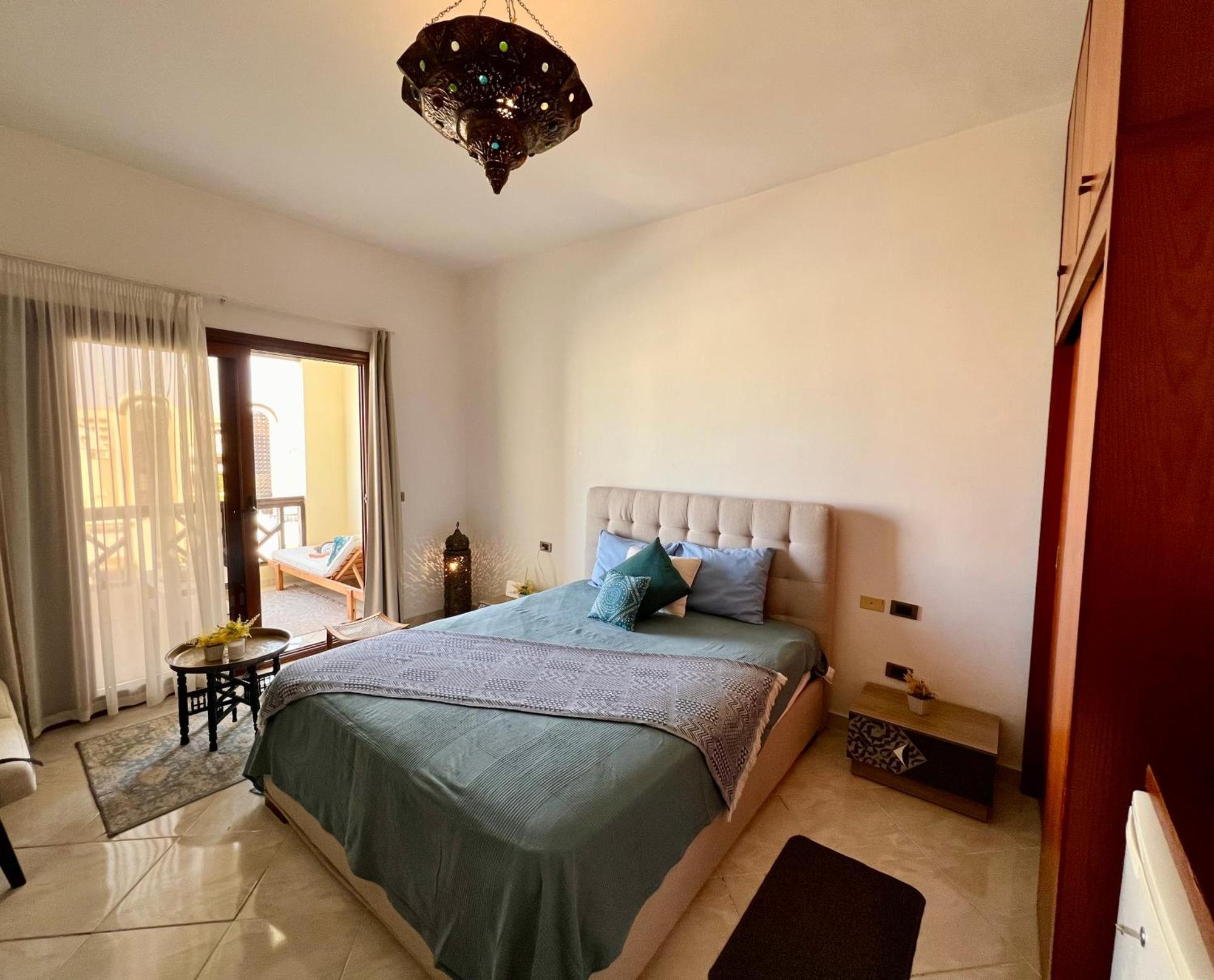 Luxury Beachfront Studio- Foreign Nationals Only Apart Otel