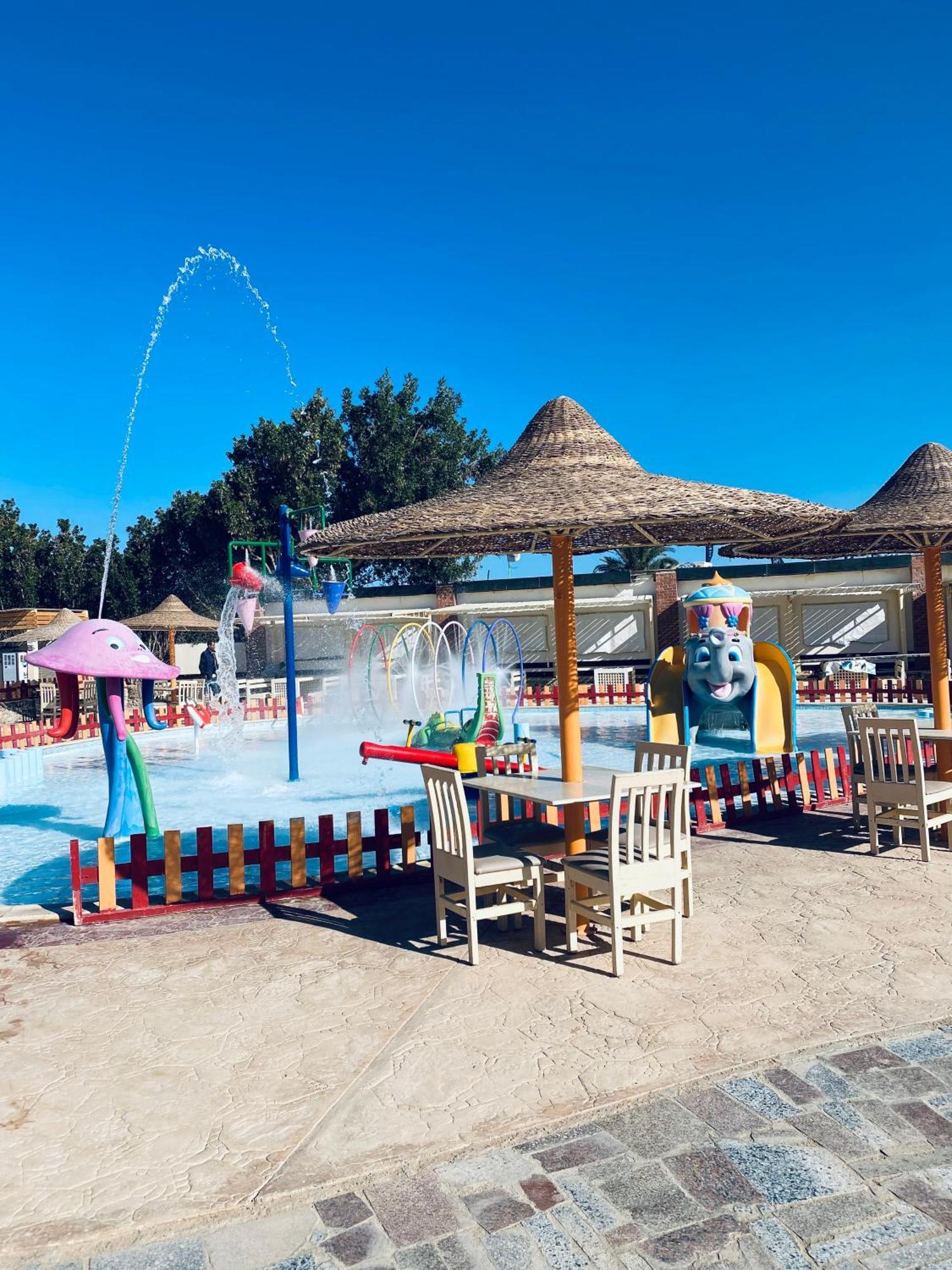 In El Karma Aqua 4 *
