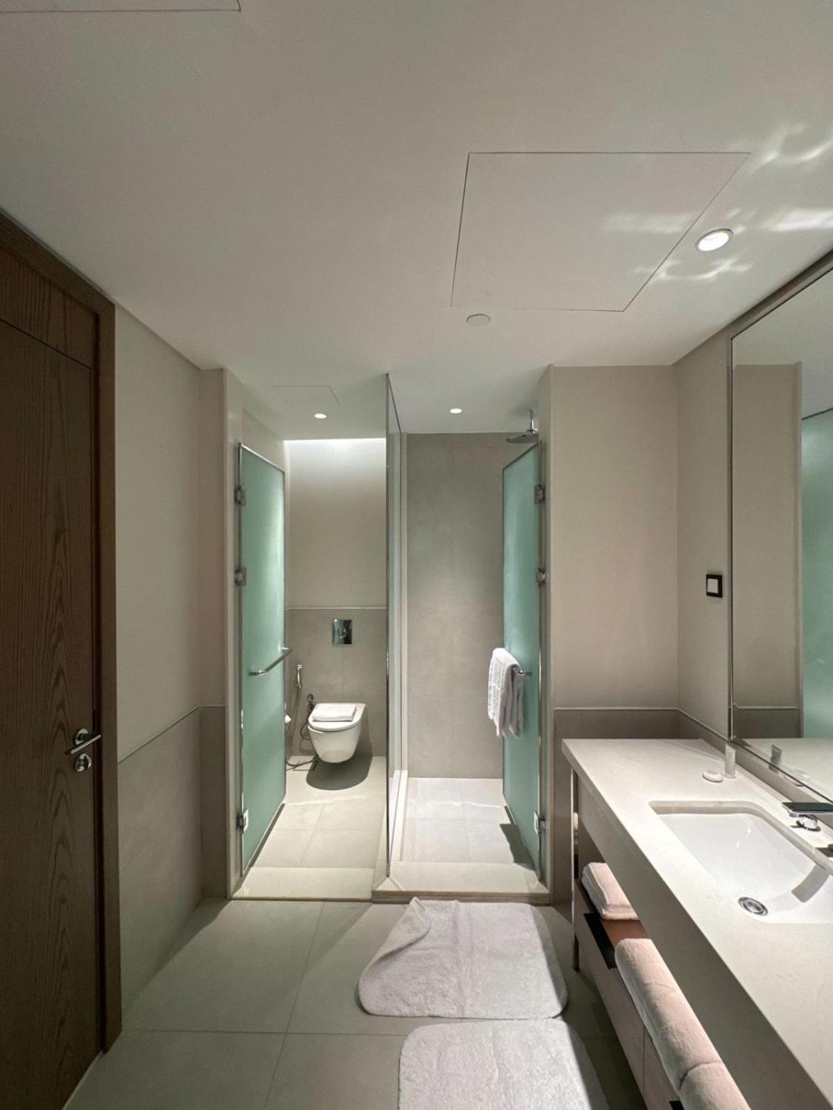 Elegant 2br Seaview Apartment