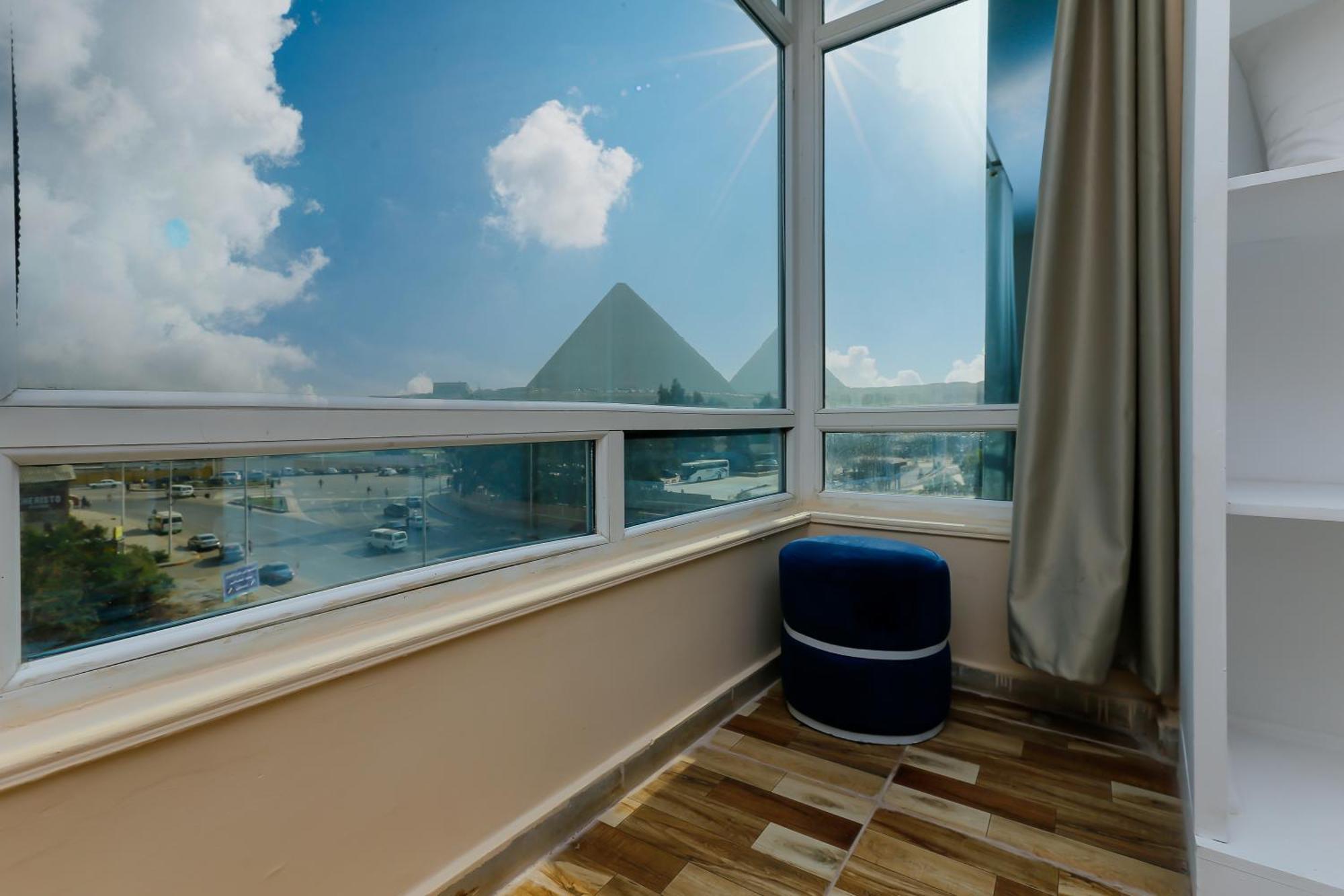 Turquoise Pyramids & Grand Egyptian Museum View Hotel Kafrat al Jabal