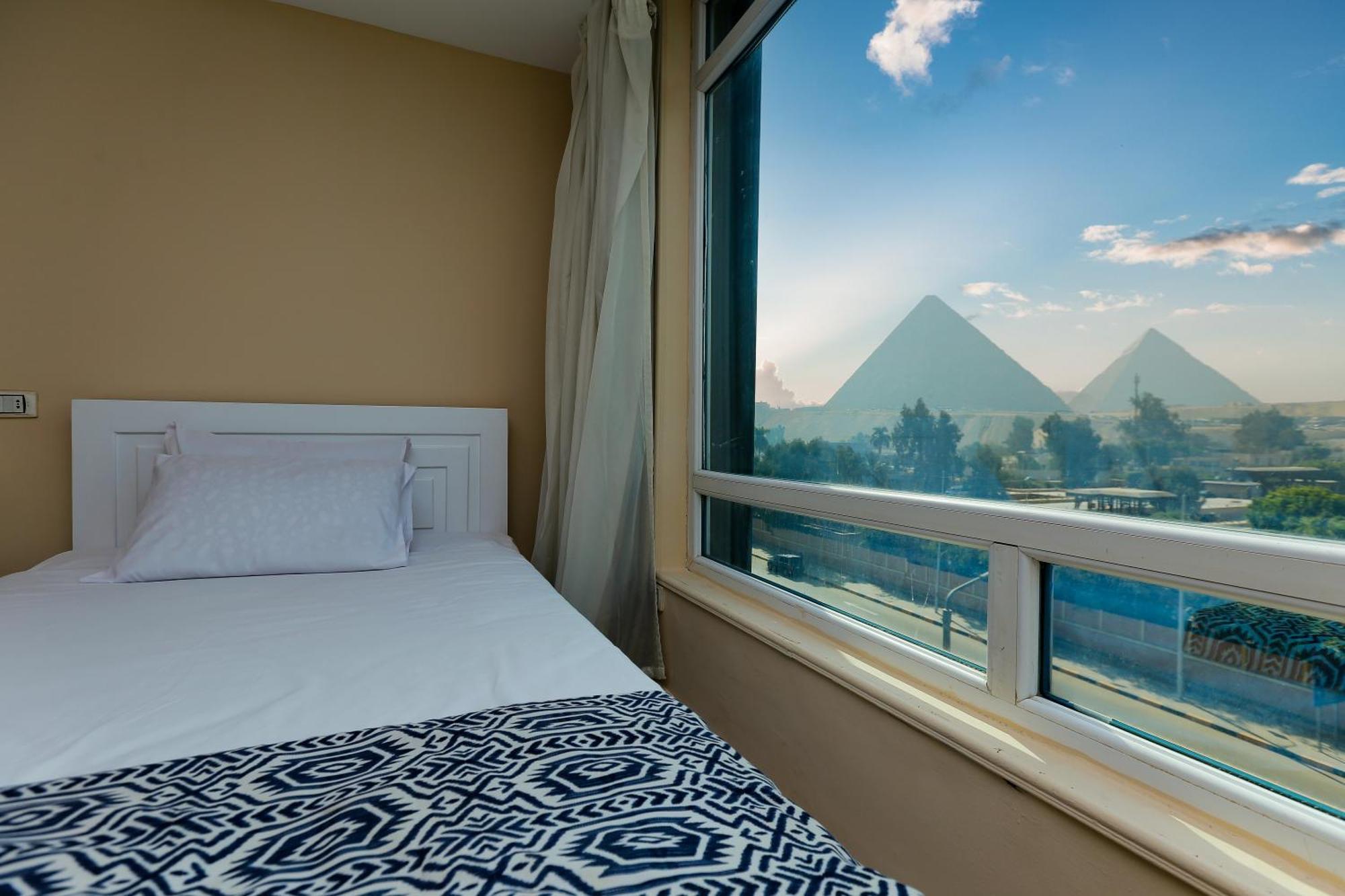 Turquoise Pyramids & Grand Egyptian Museum View 4* Kafrat al Jabal