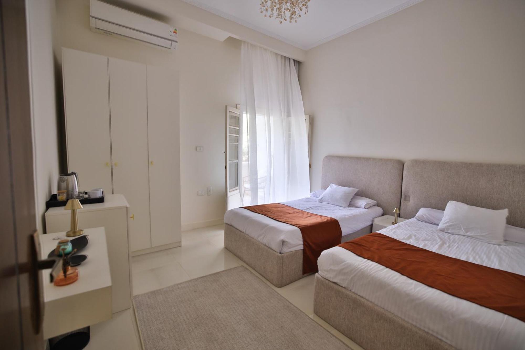 Sphinx House Hotel