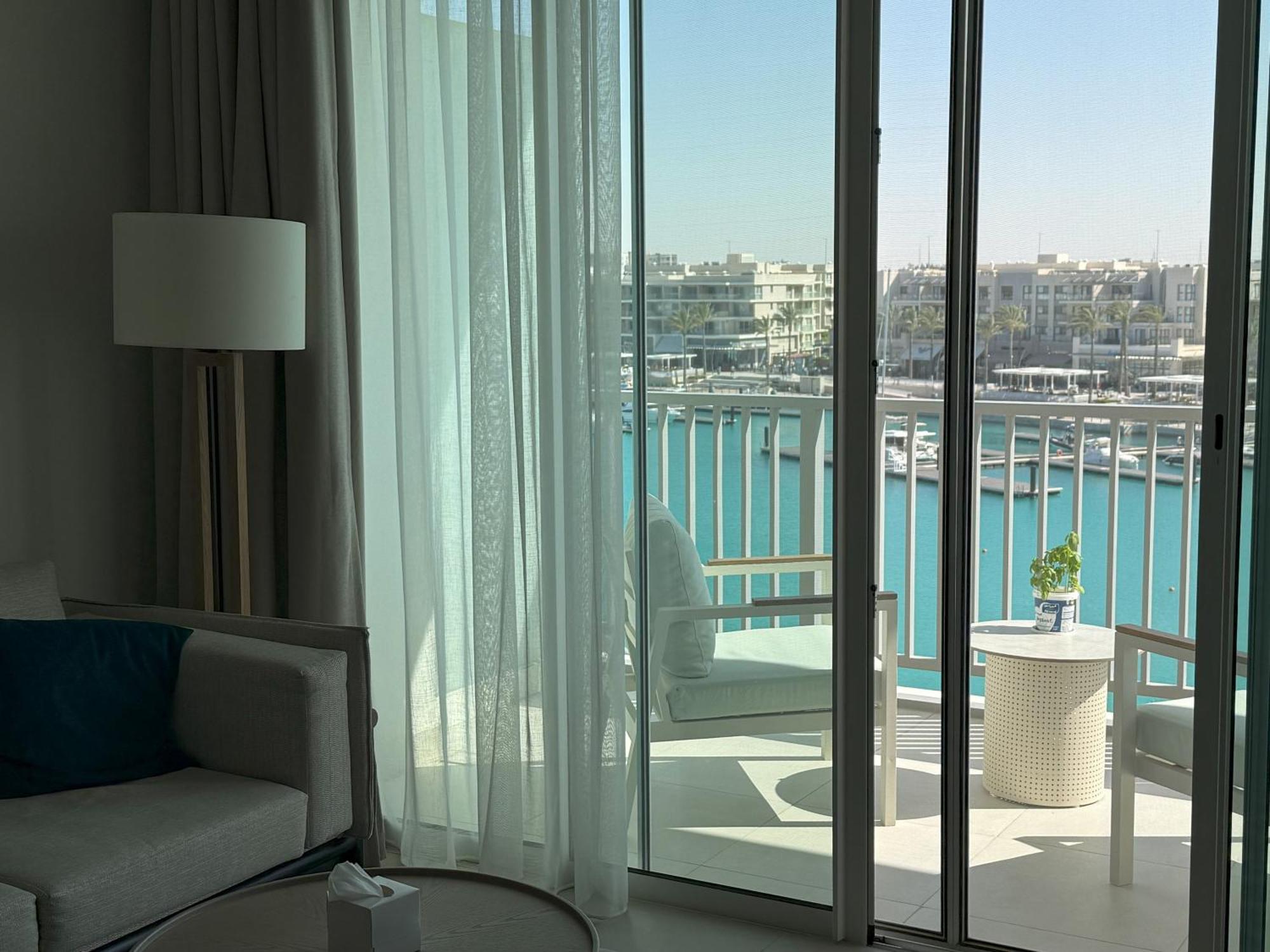 Serviced At Vida Marina Marassi Aparthotel