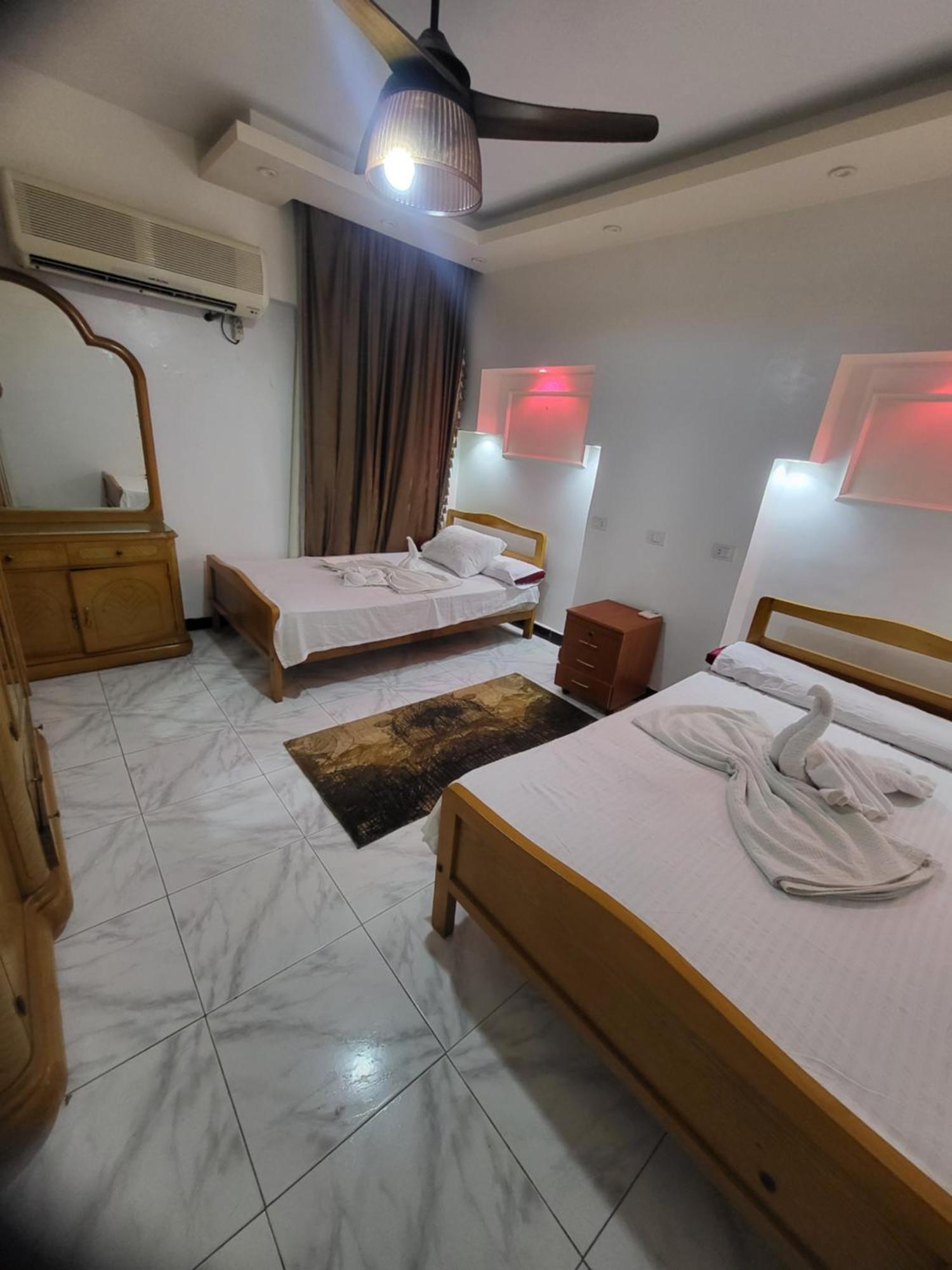 Apartment شقه فى ميامى بالاسكندريه مطله على البحر *