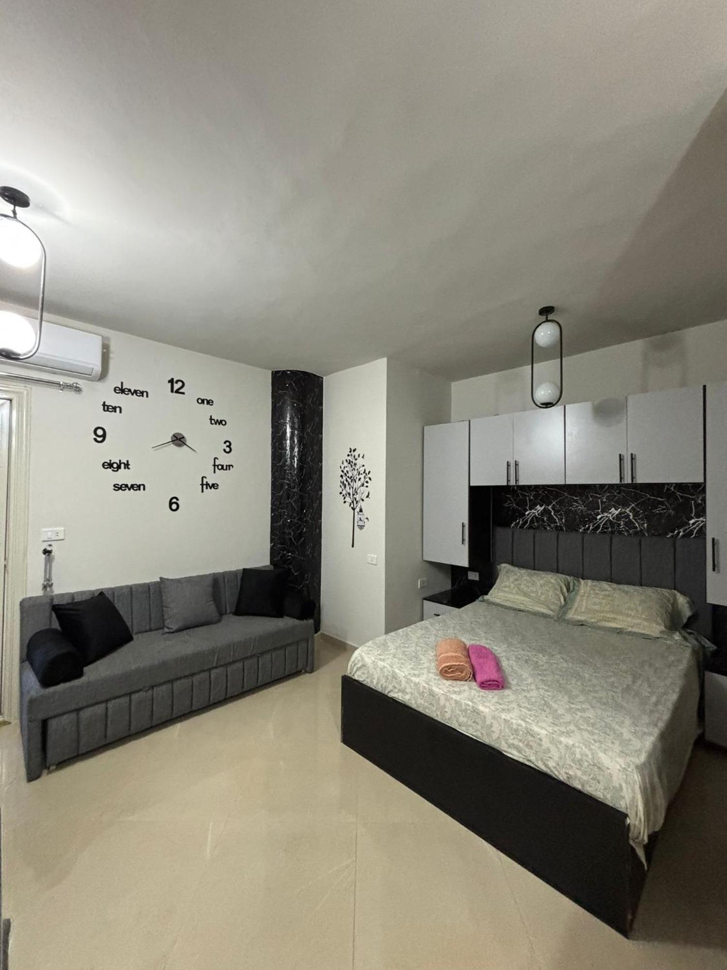 Sea View Access Princess Apartment