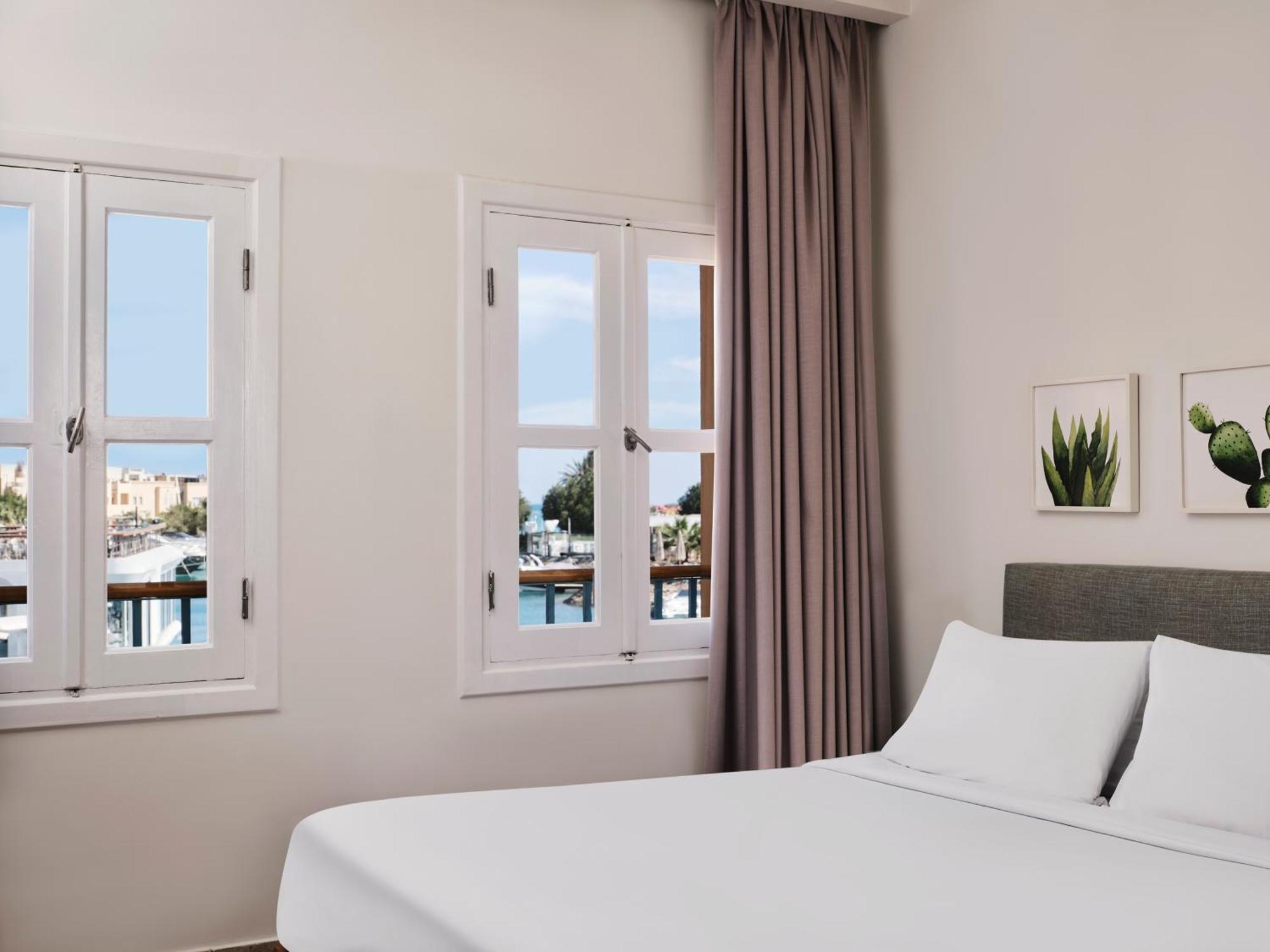 Inn Captain's 3*