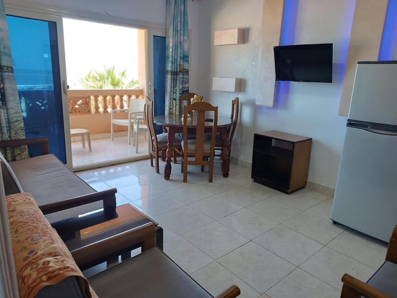 Bar Armed Forces Aparthotel