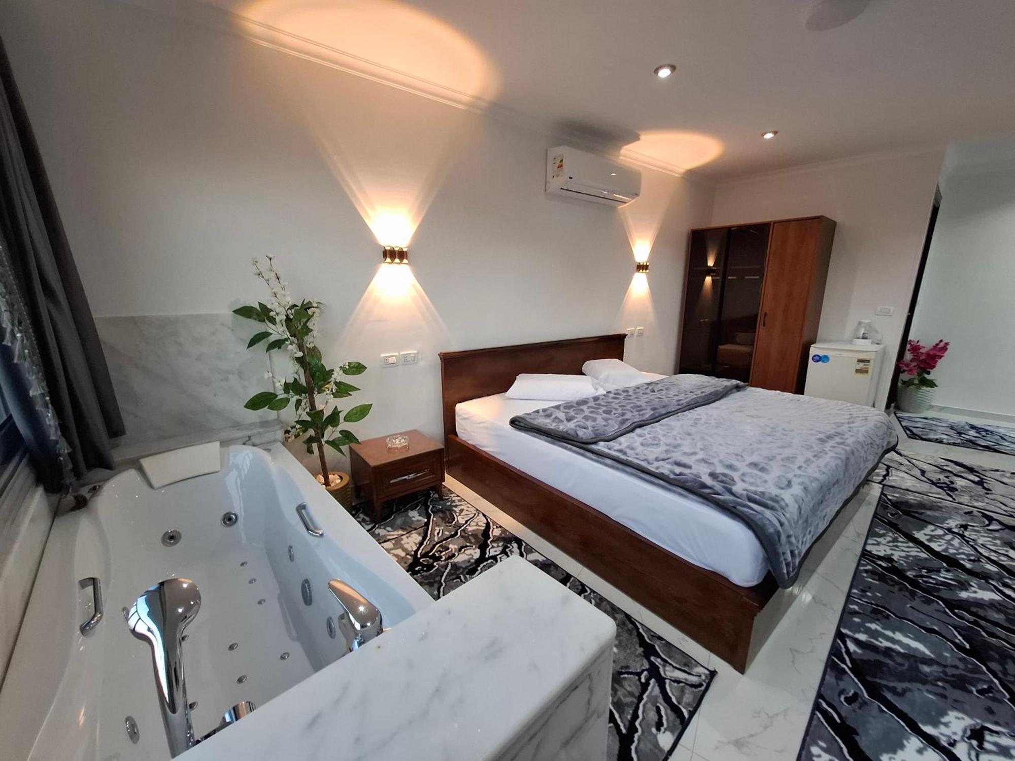 New Asser Pyramid 4* Kafret el-Gabal