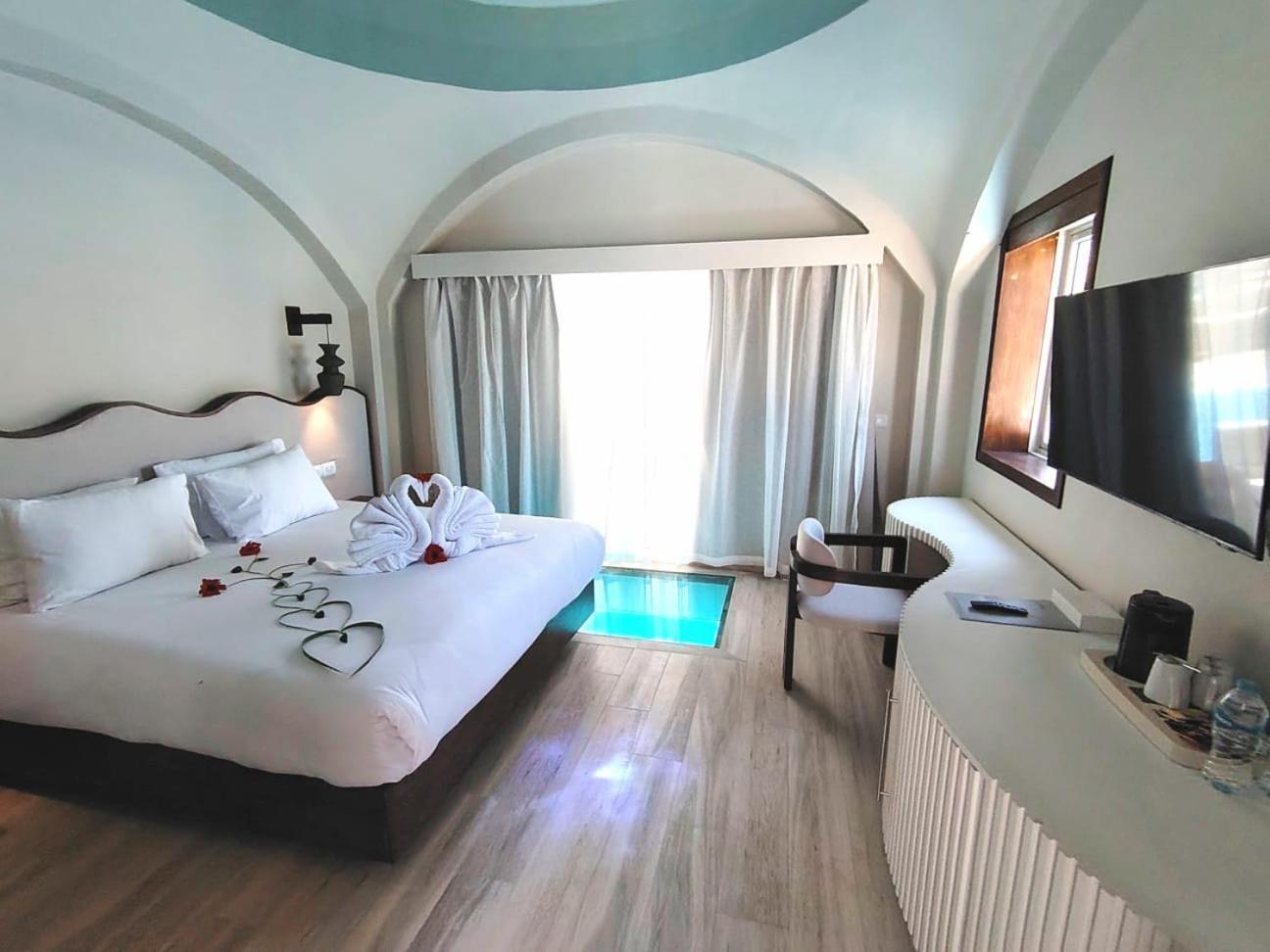 Diamond By Pearl Hotel