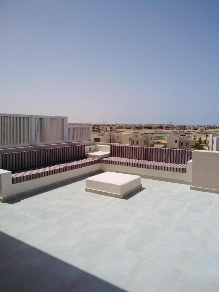 Modern Hacienda Bay 4 Bedrooms Maid Or Driver's *