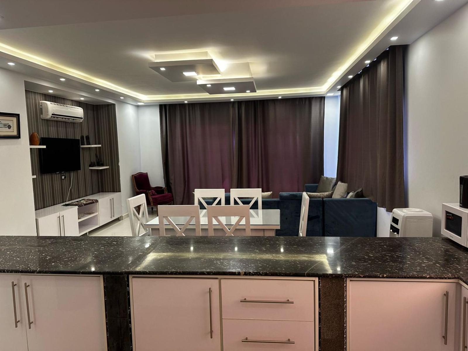 Modern Hacienda Bay 4 Bedrooms Maid Or Driver's * El Alamein