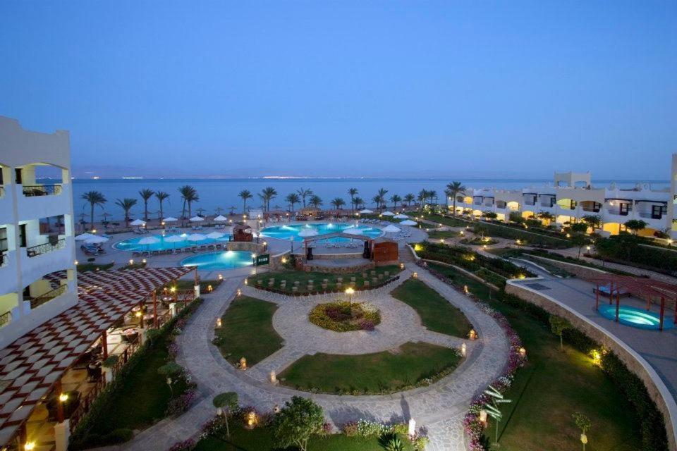 Aquamarine Sun Flower Hotel 4*