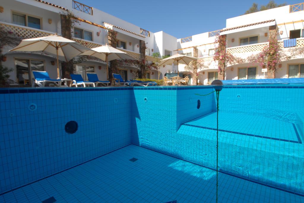 Camel Dive Club & - Boutique Complex
