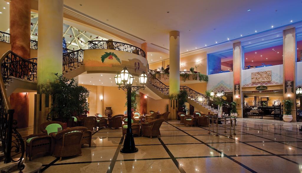Amwaj Oyoun & Casino Resort 4*